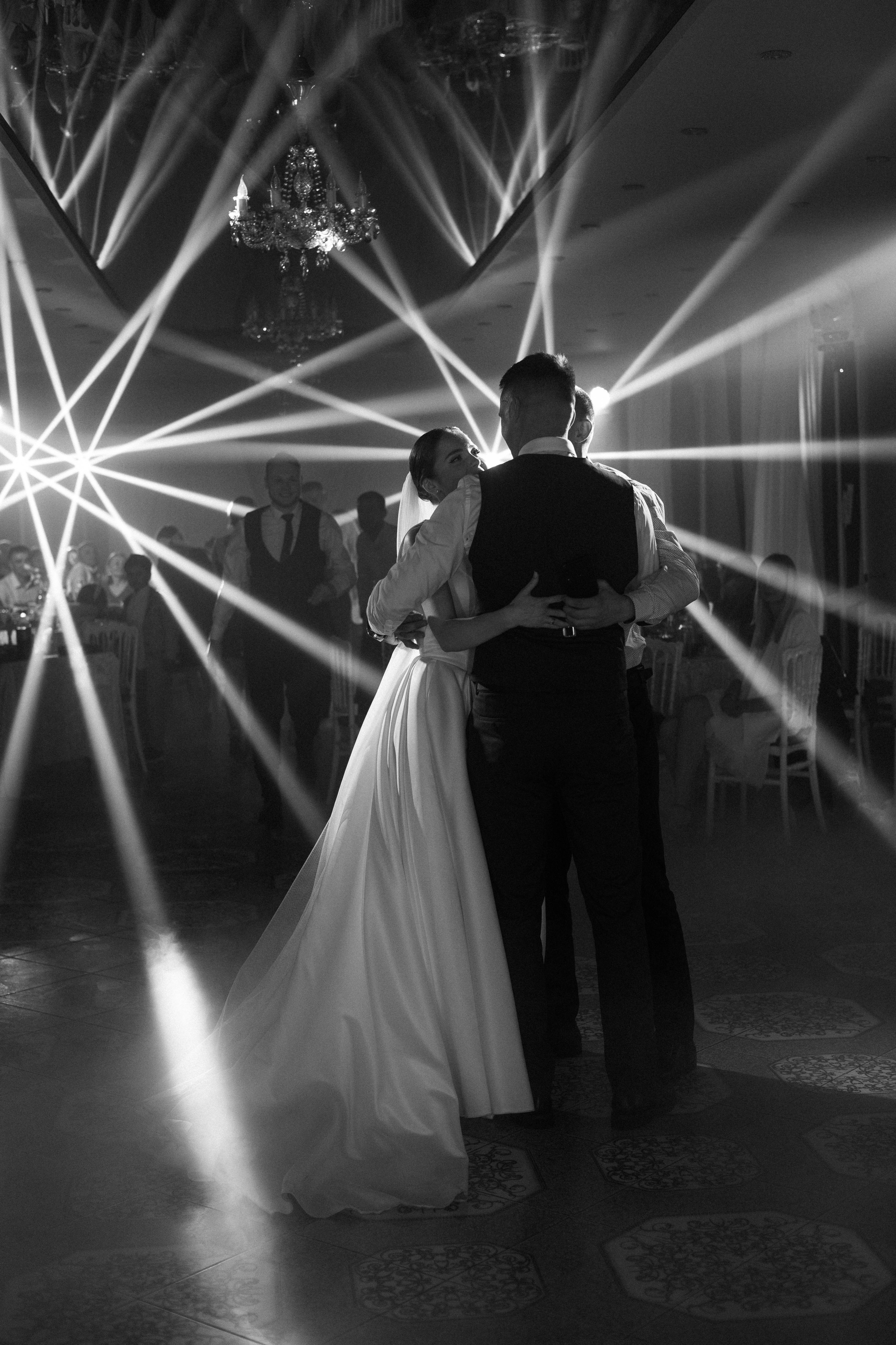 Крепкие объятия. Свадебный и портретный фотограф Соломко Диана