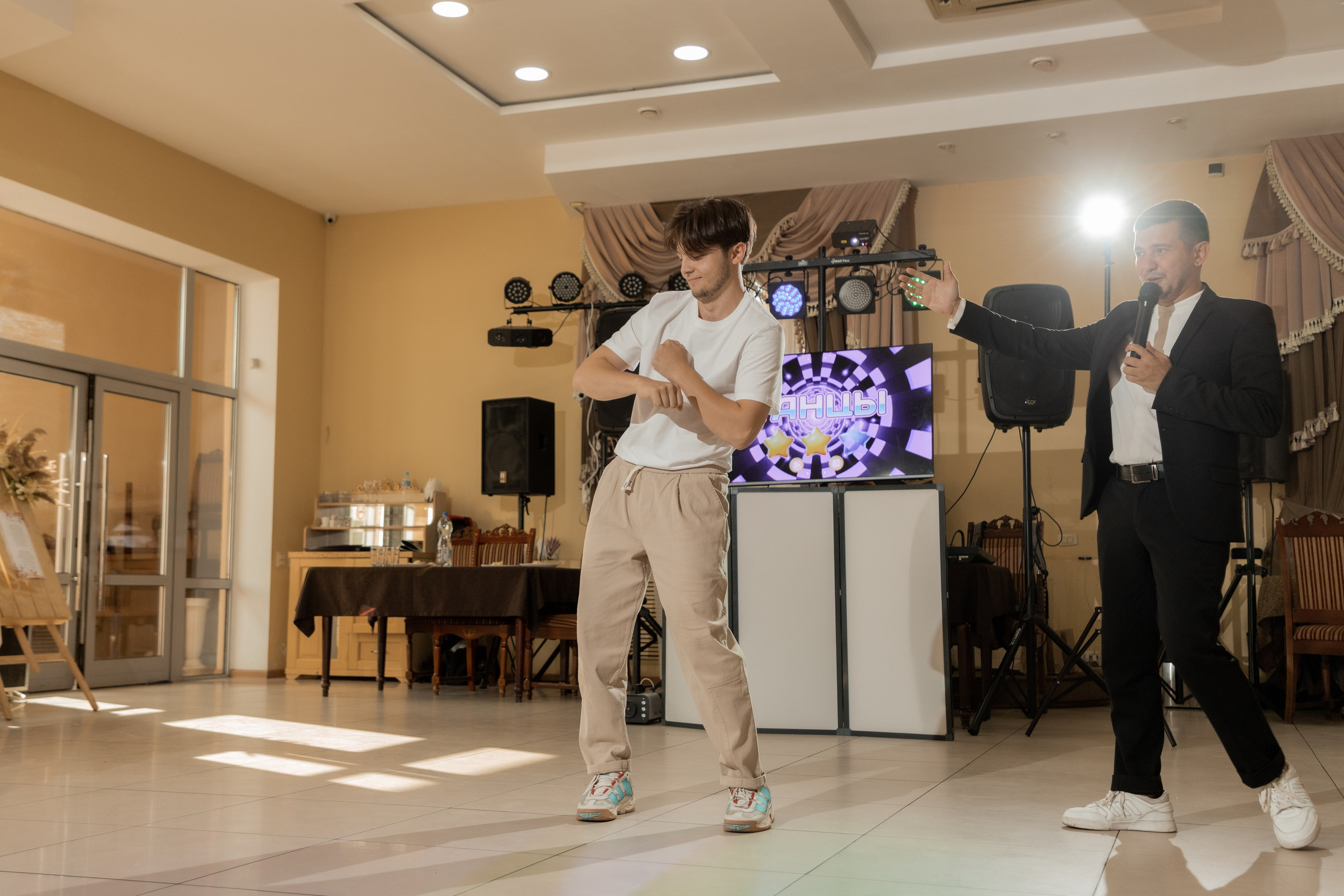 Роман и Александра (банкет). Свадебный фотограф Ангелина Сунгатулина | Саратов | Балаково | Вольск