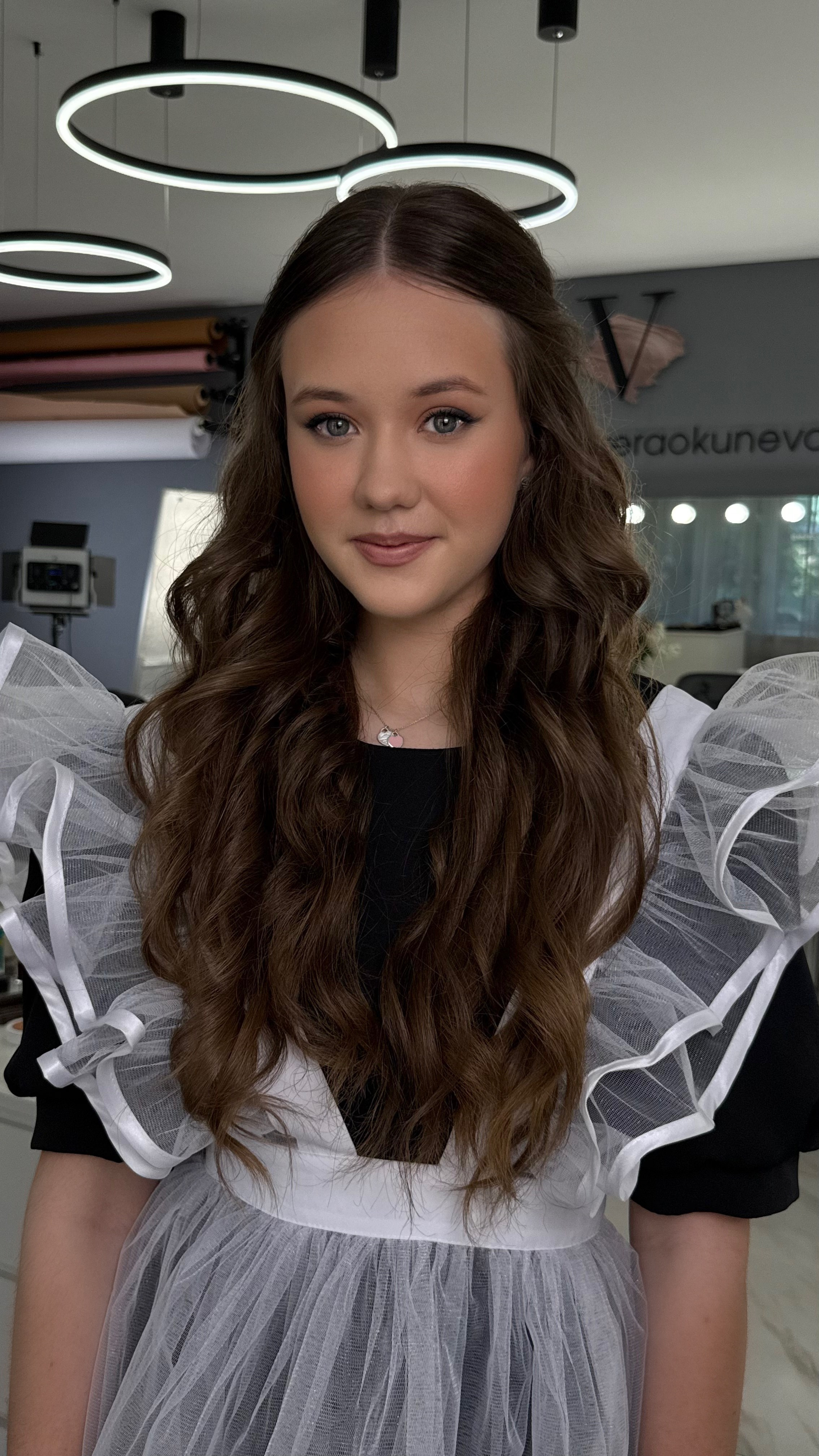 Образы. Студия визажистов, стилистов по прическам, бровистов и мастеров по ресницам