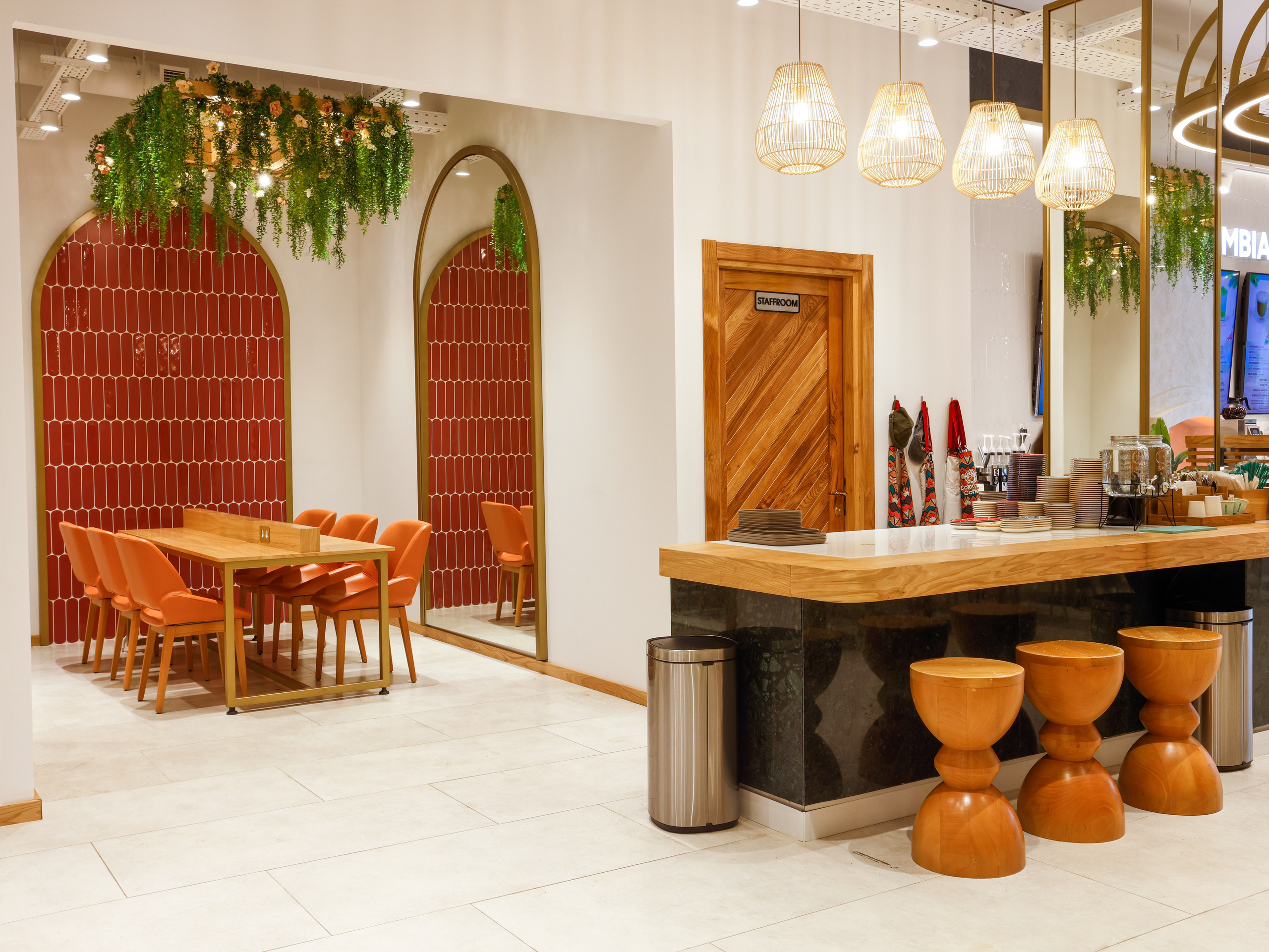 Интерьерная съемка коммерческих локаций. Фотосъемка для вашего бизнеса в Челябинске