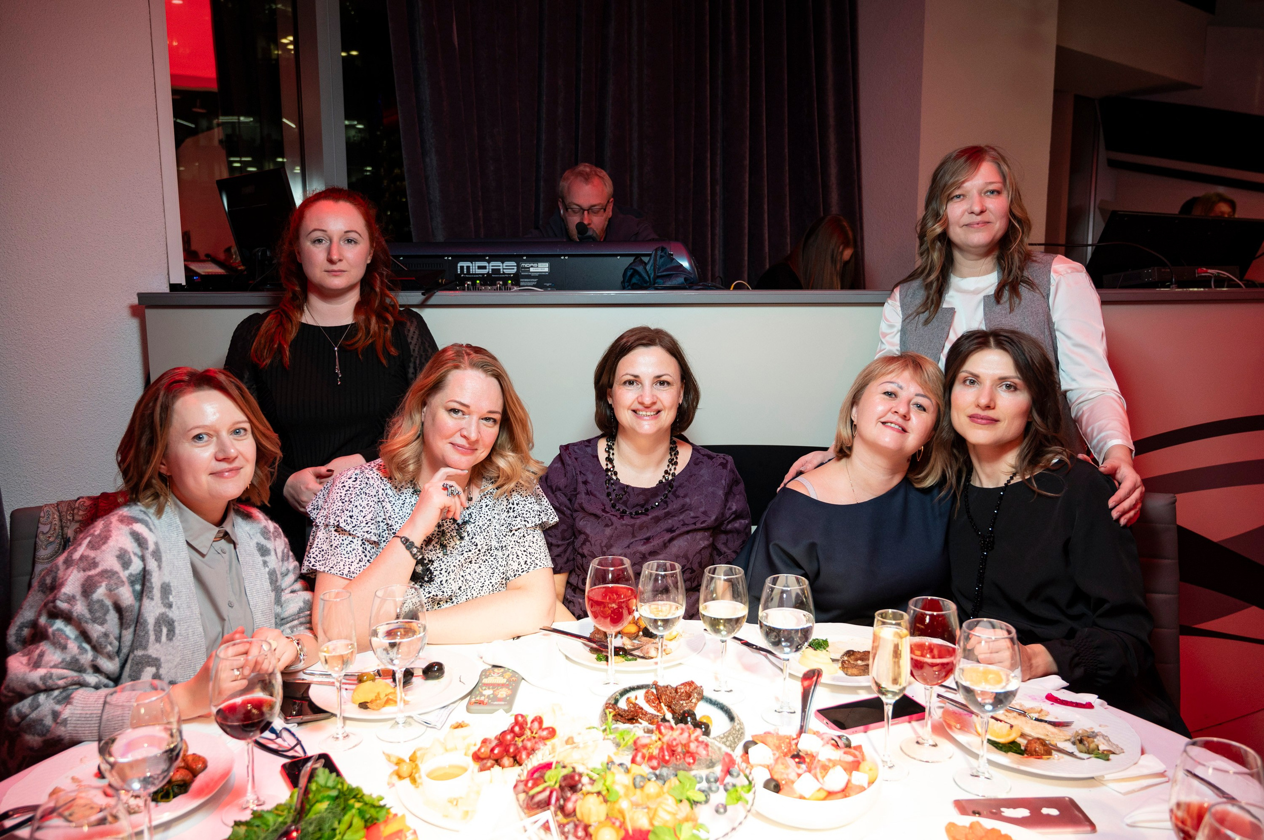 Новогодний корпоратив Puratos. Репортажный фотограф и видеограф Слава Думчев. Тимбилдинги, отчетники, корпоративы