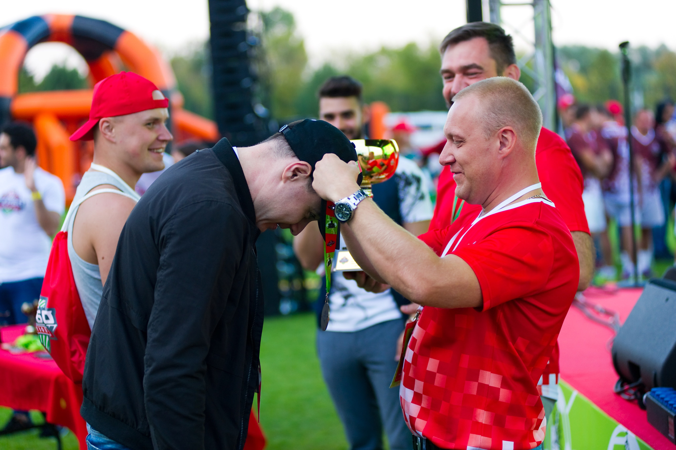 Турбофутбол (корпоративное соревнование «Пятерочки»). Репортажный фотограф и видеограф Слава Думчев. Тимбилдинги, отчетники, корпоративы