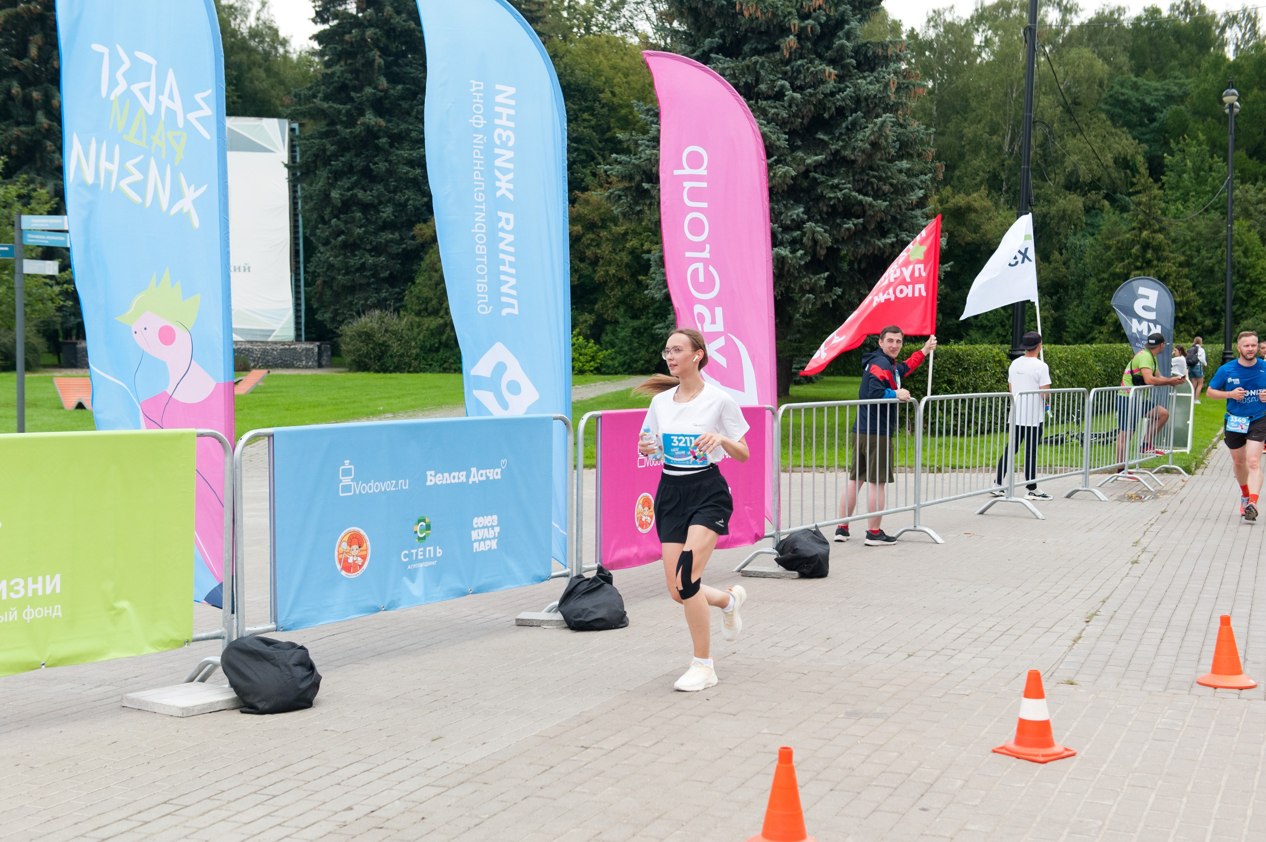 Корпоративное. Забег X5 Retail Group. Репортажный фотограф и видеограф Слава Думчев. Тимбилдинги, отчетники, корпоративы