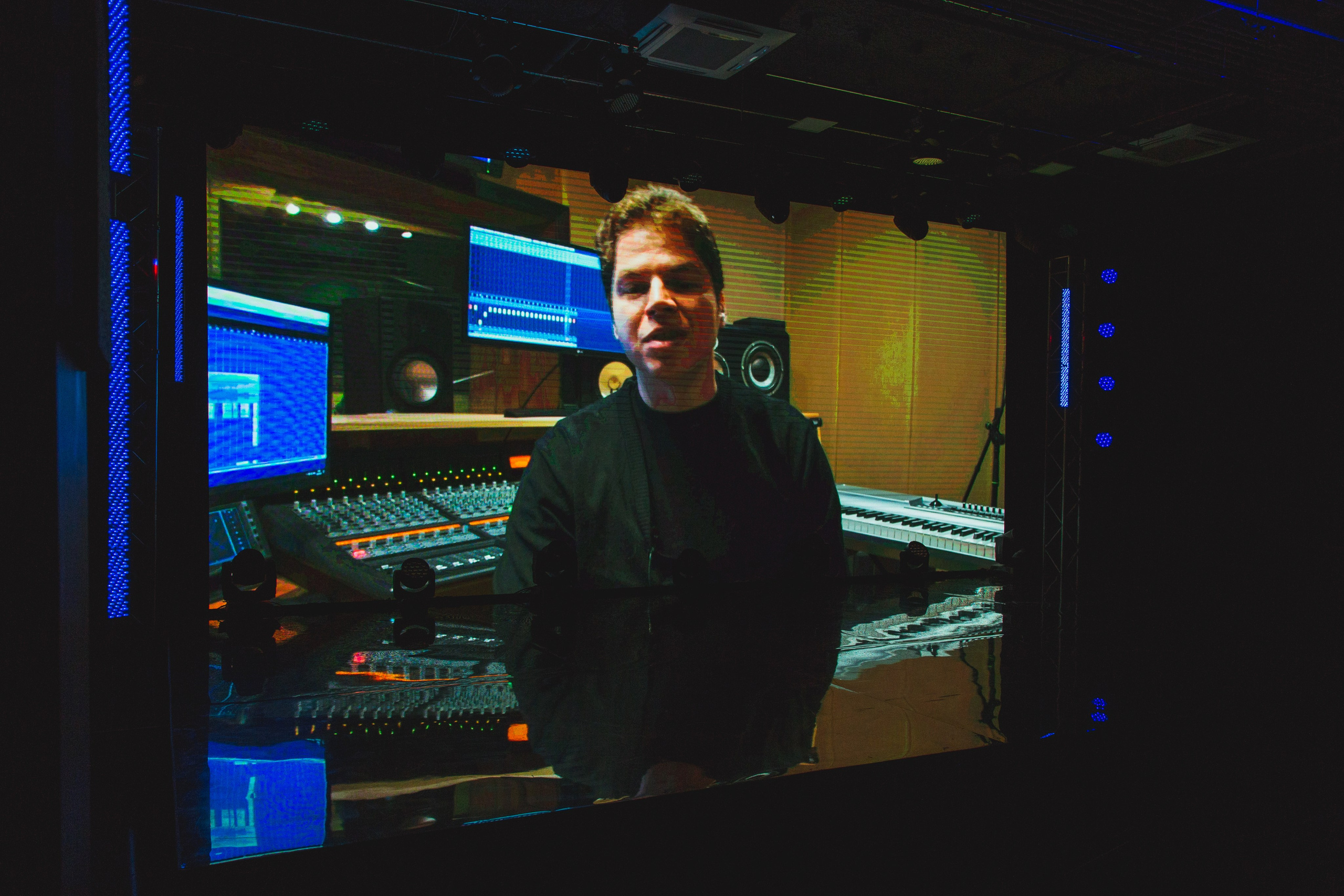 О2ТВ группа СТРАНА. Видеооператор/Фотограф Николай Завьялов