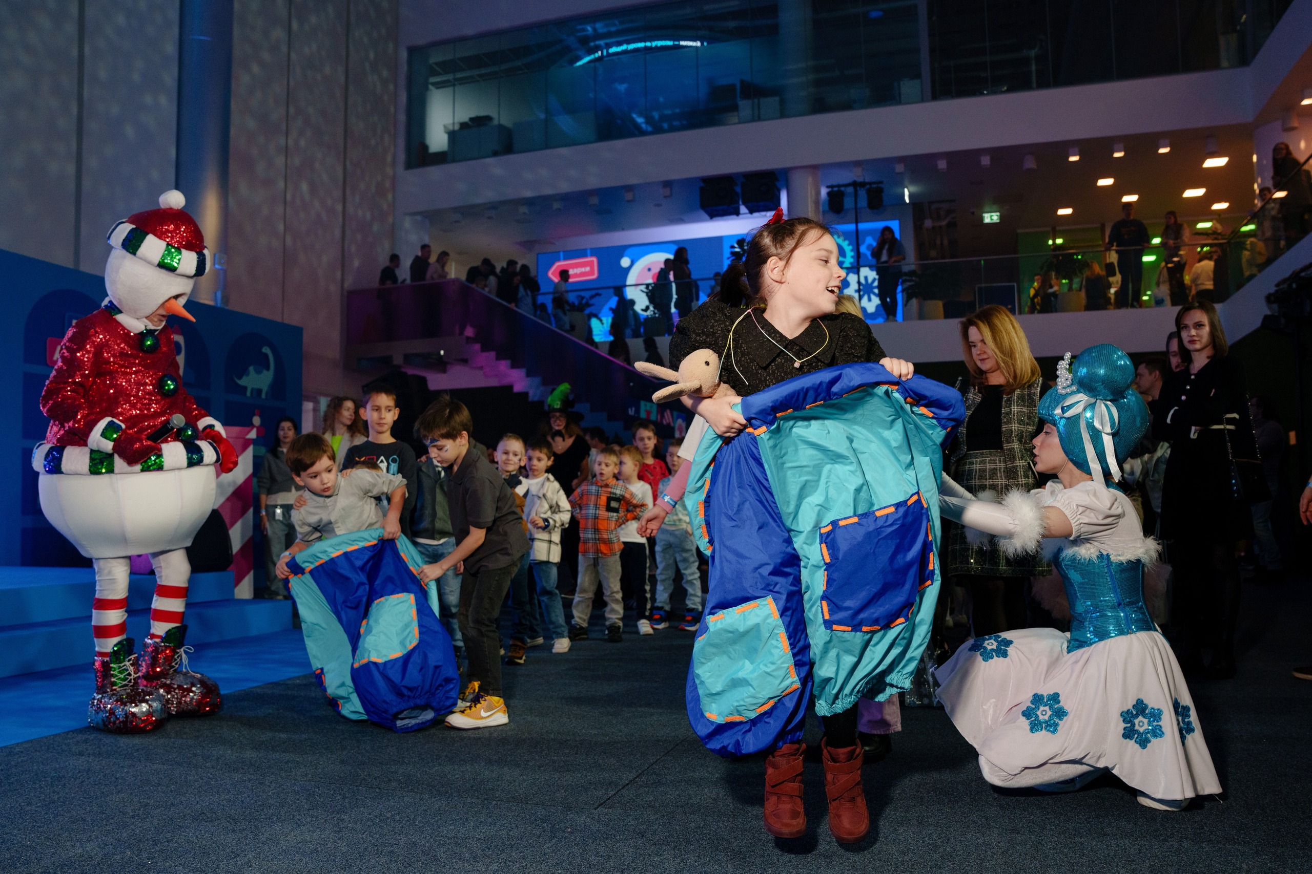 Репортажный фотограф VK Елка. Репортажный фотограф Москва Сергей Дружинин
