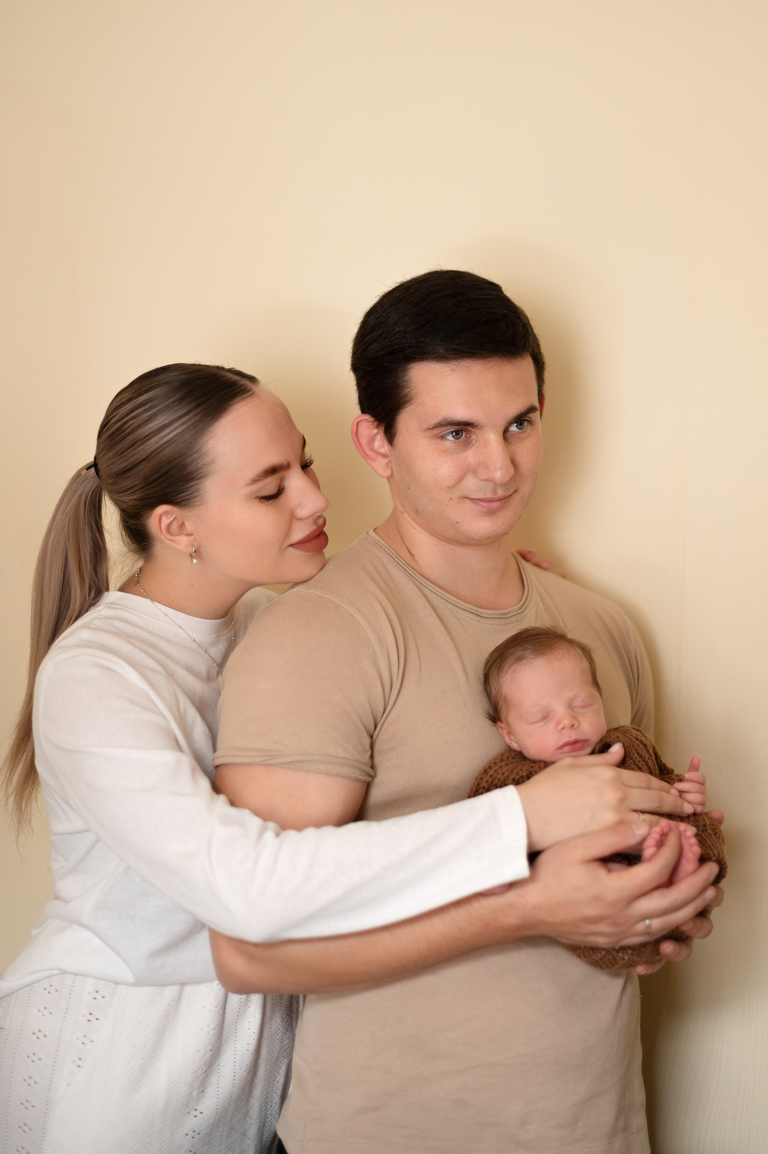 Кадры с родителями. Фотограф новорождённых в Сочи Наталия Дмитриева