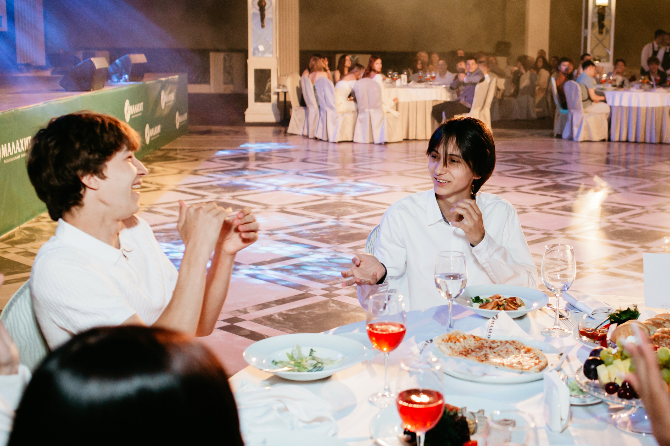 Выпускной 2025 (9класс) 124 школа. Фотограф в Челябинске Ополихина Анна