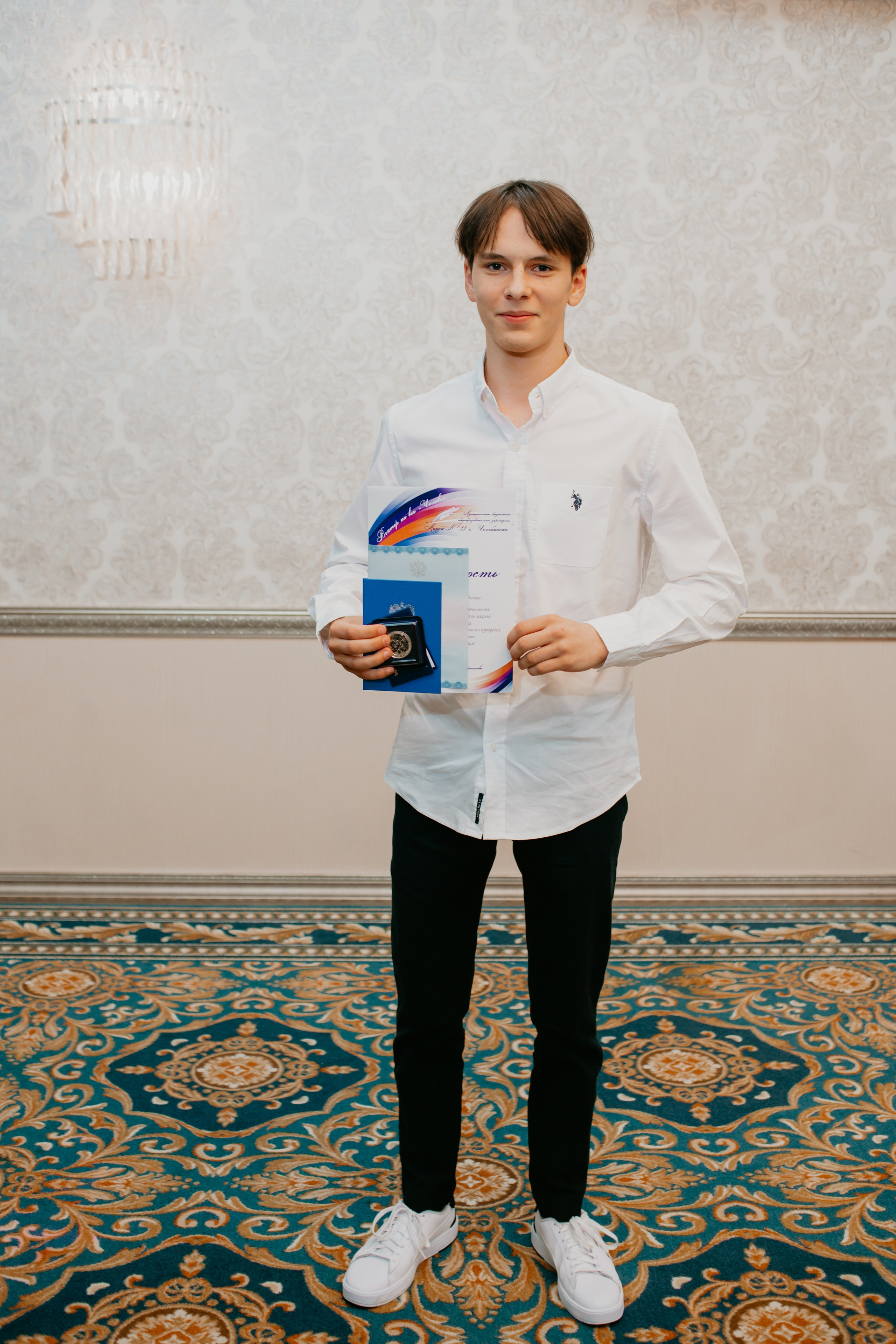 Выпускной. 11 лицей. Фотограф в Челябинске Ополихина Анна