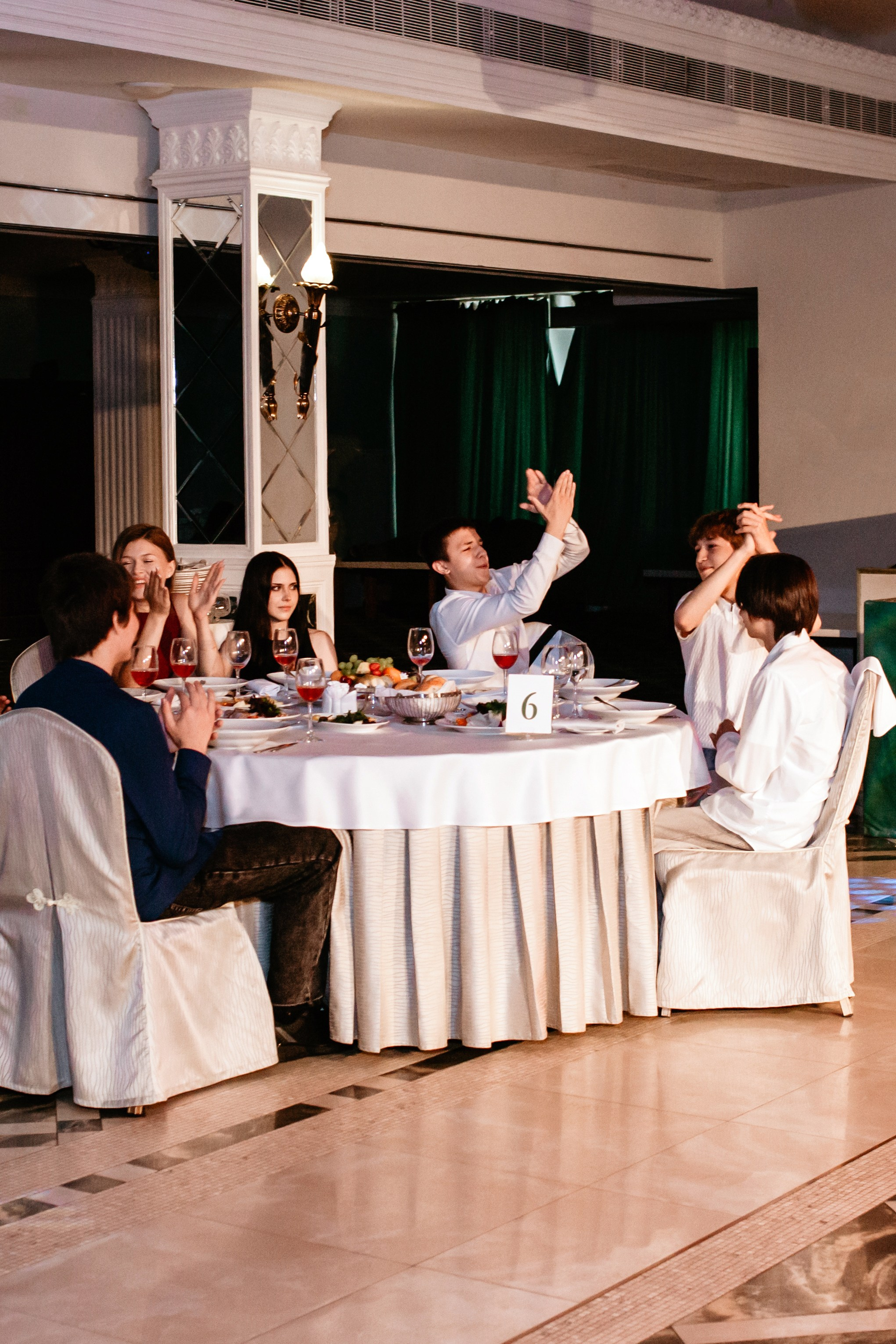 Выпускной 2025 (9класс) 124 школа. Фотограф в Челябинске Ополихина Анна