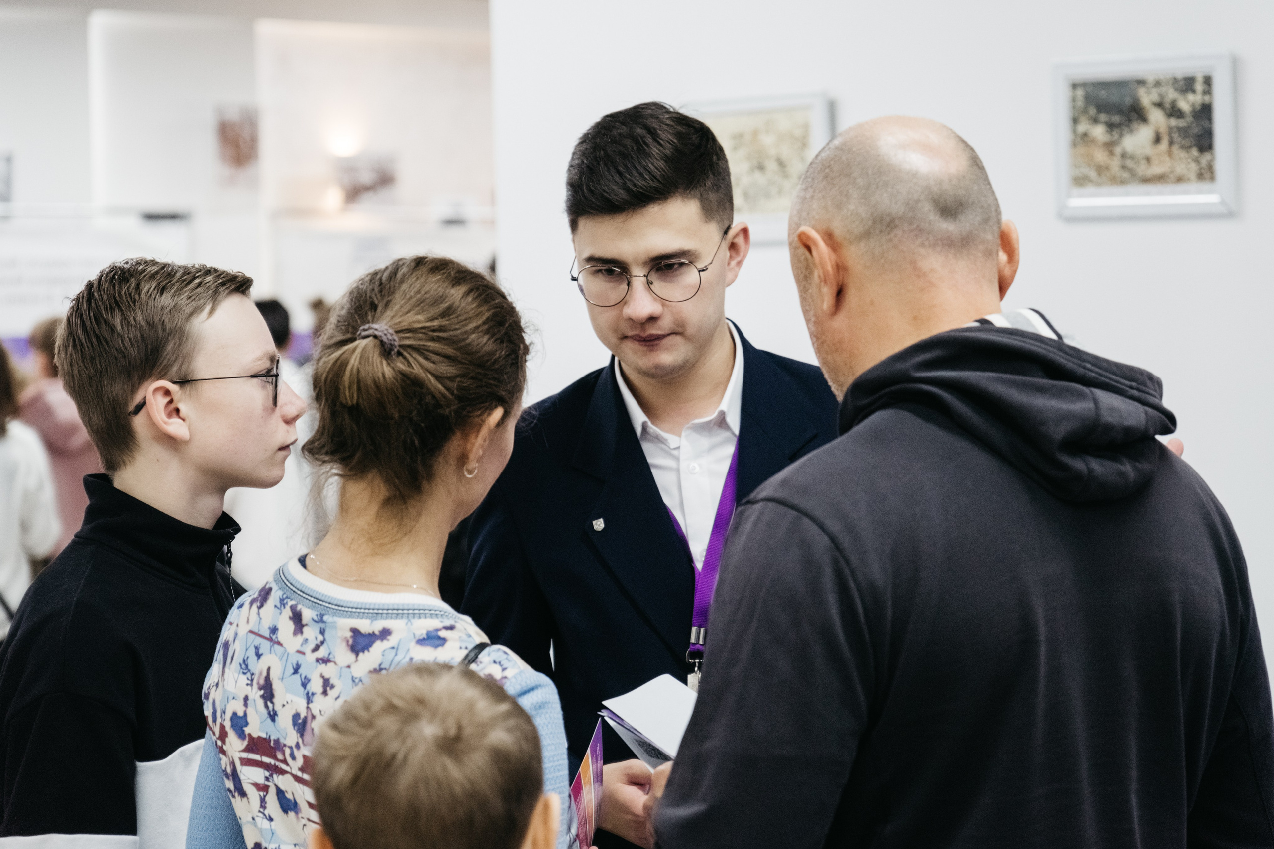 Форум 1.10.23. Репортажный и свадебный фотограф в Сургуте