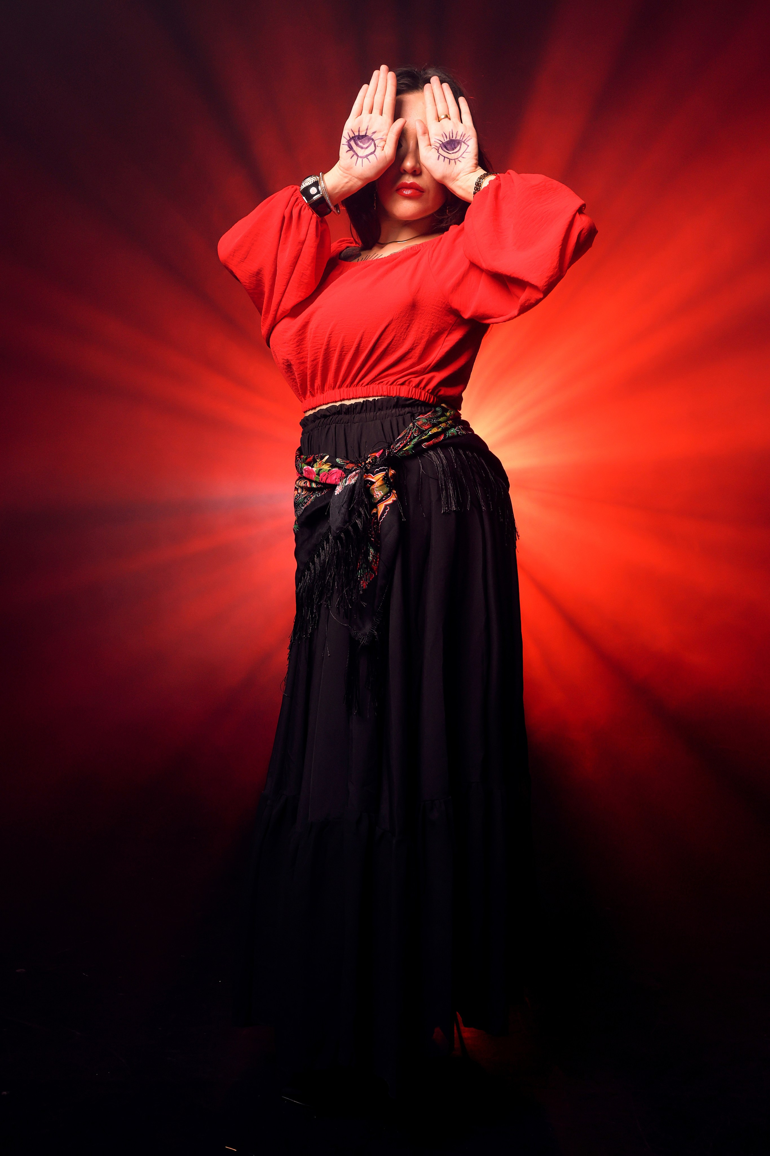 Фотосессия в цыганском образе