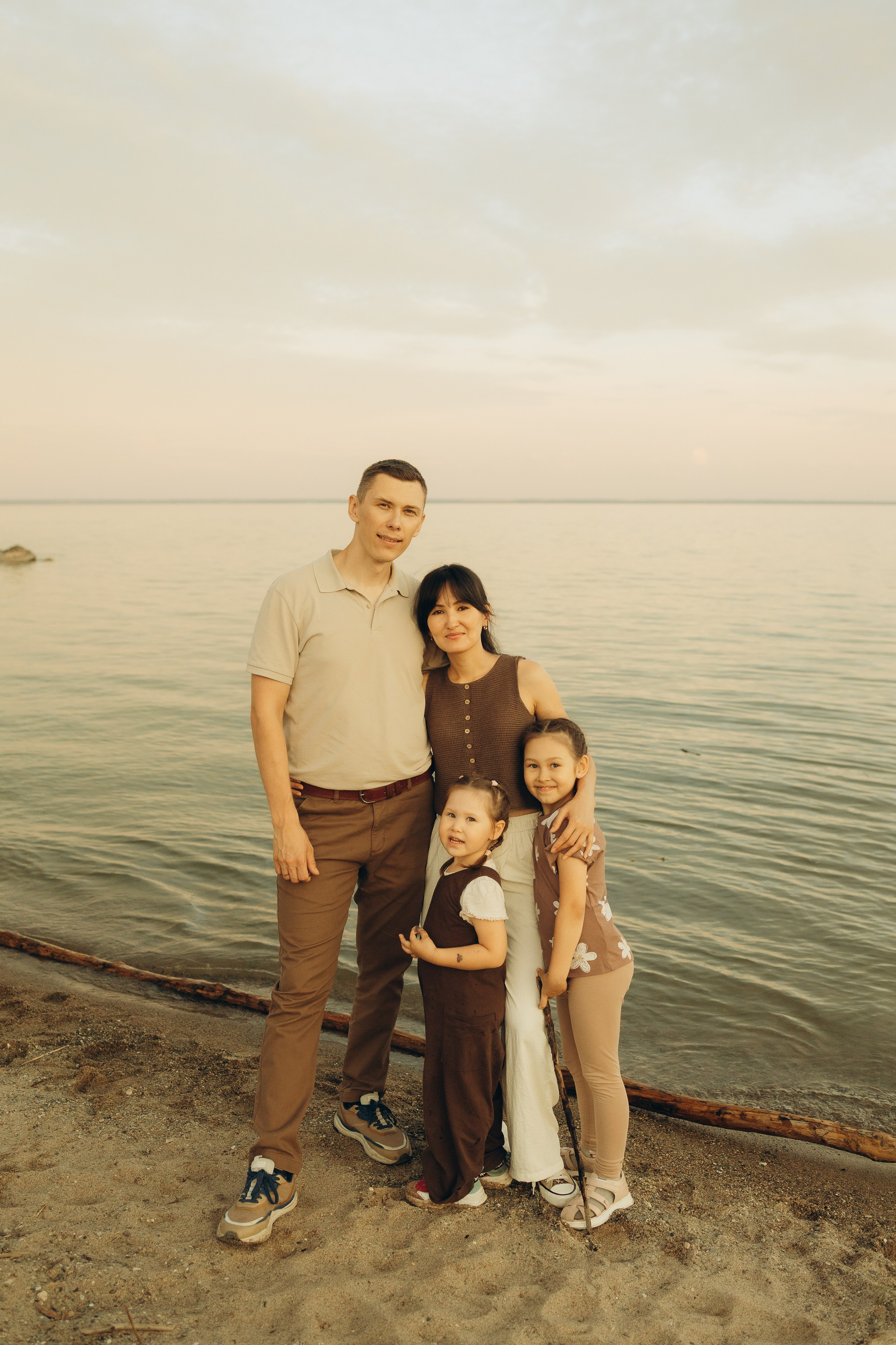 На природе. Семейный фотограф Новосибирск Фотограф на выписку Новосибирск