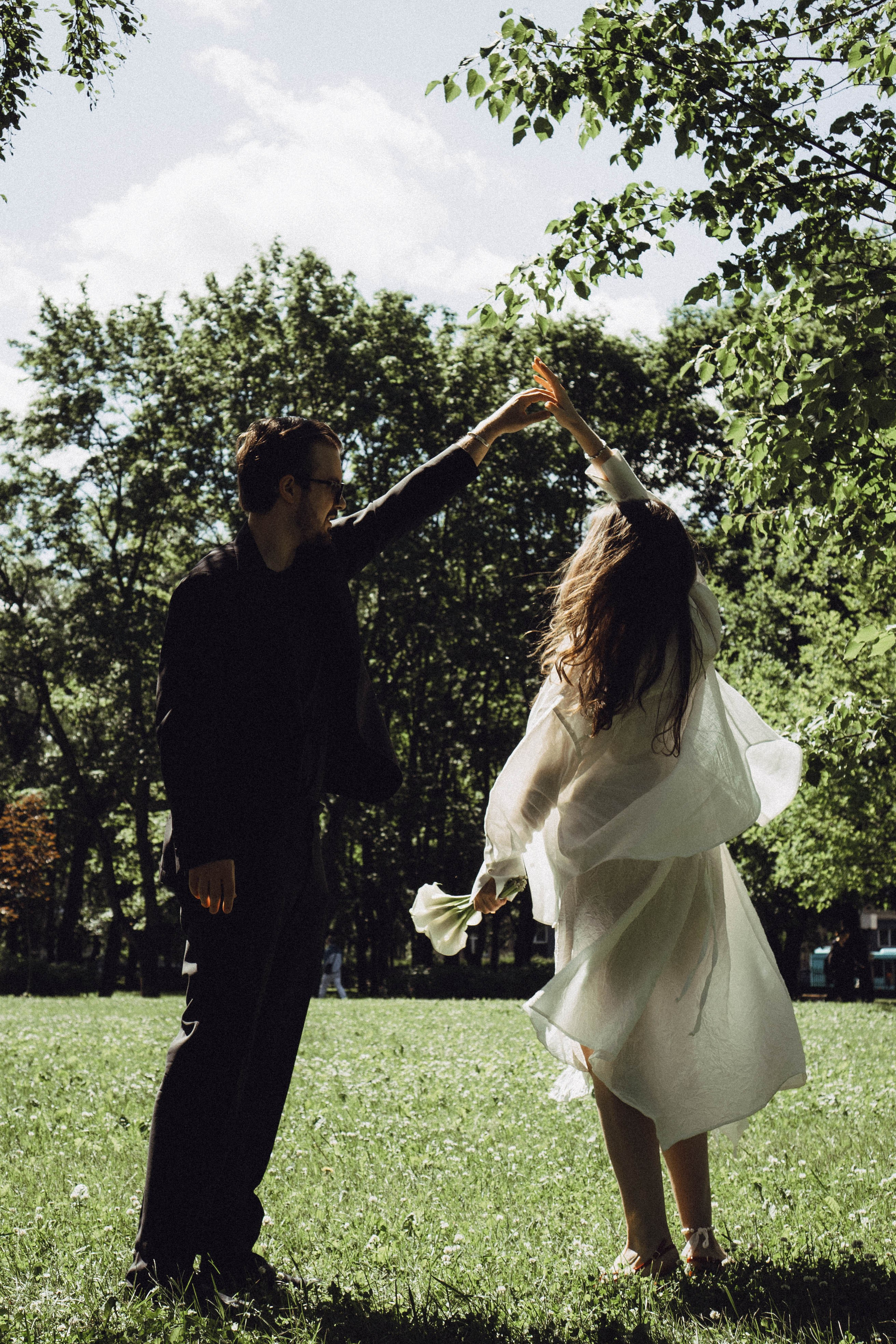 СВАДЕБНАЯ СЬЕМКА В ПАРКЕ ПОБЕДЫ И ПРОГУЛКА ПО МОСКОВСКОМУ ПРОСПЕКТУ. Профессиональный фотограф, Санкт-Петербург — Виктория Богомолова