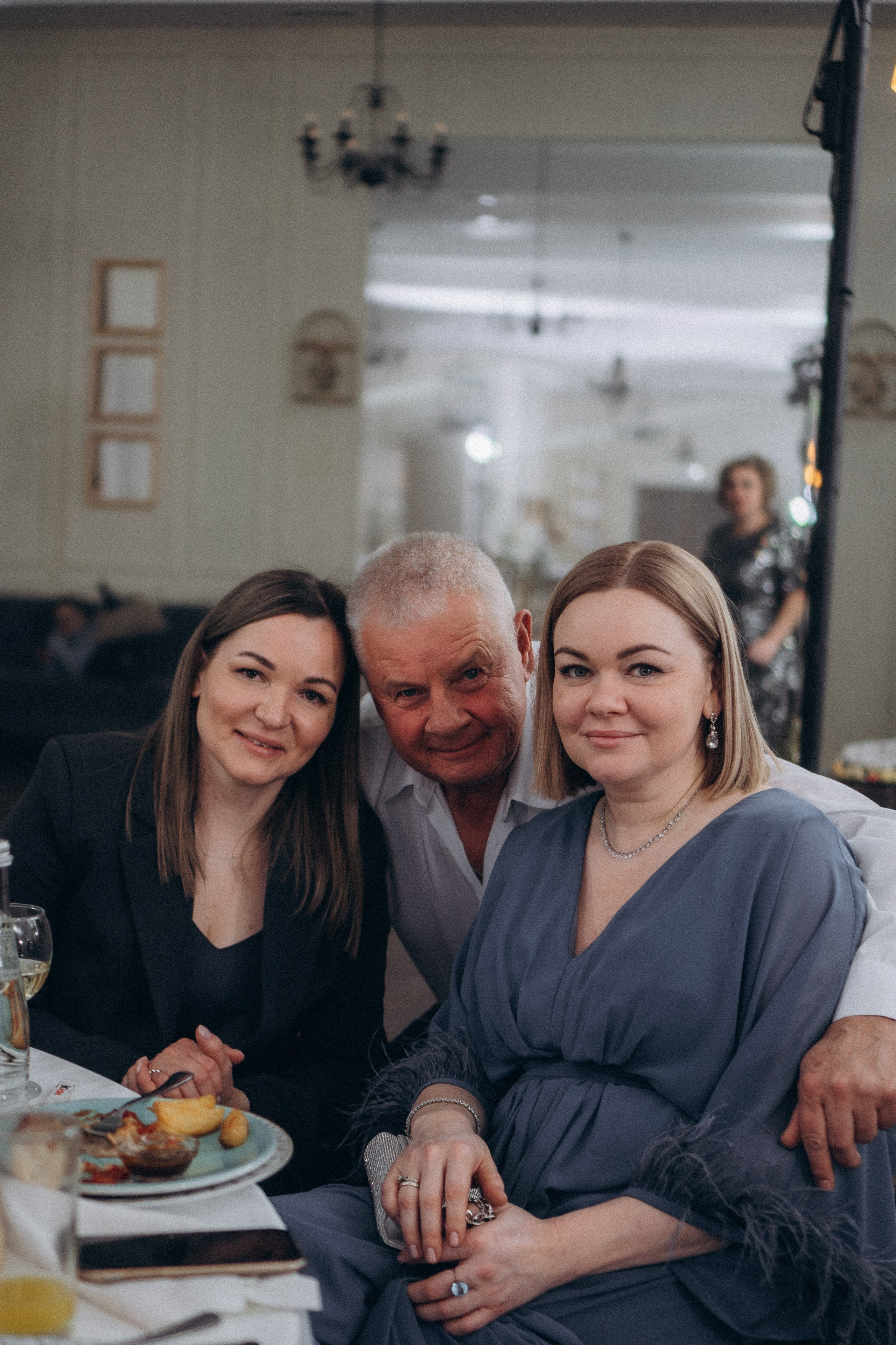 СВАДЕБНАЯ СЬЕМКА СБОРОВ В ОТЕЛЕ И ВЫЕЗД НА ЦЕРЕМОНИЮ (СНЯТО В СИБИРЕ В НИЖНЕВАРТОВСКЕ). Профессиональный фотограф, Санкт-Петербург — Виктория Богомолова