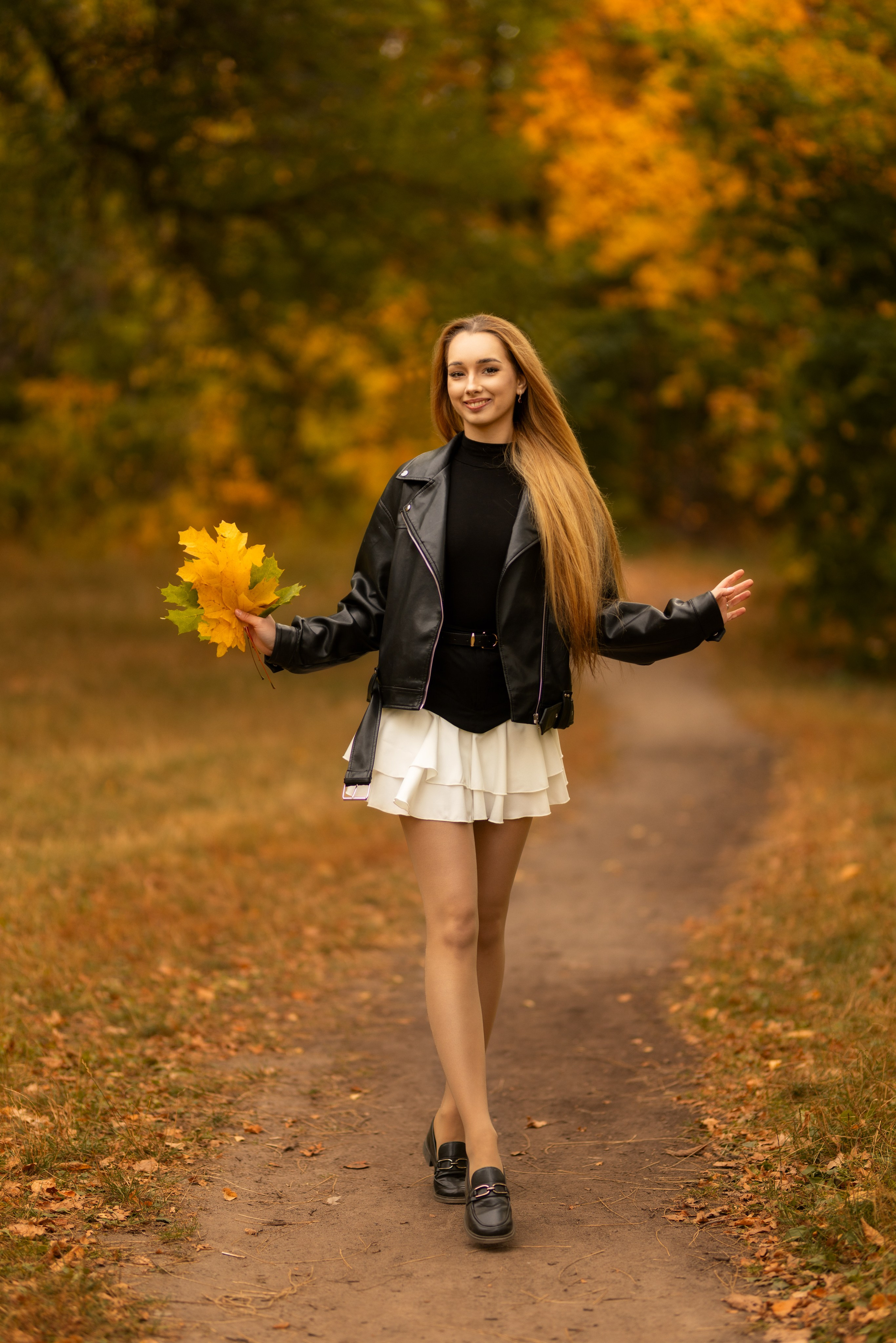 Осенний фотосет с Полиной в парке в формате «Я красивая». Дмитрий Шульгин, портретный фотограф в Воронеже