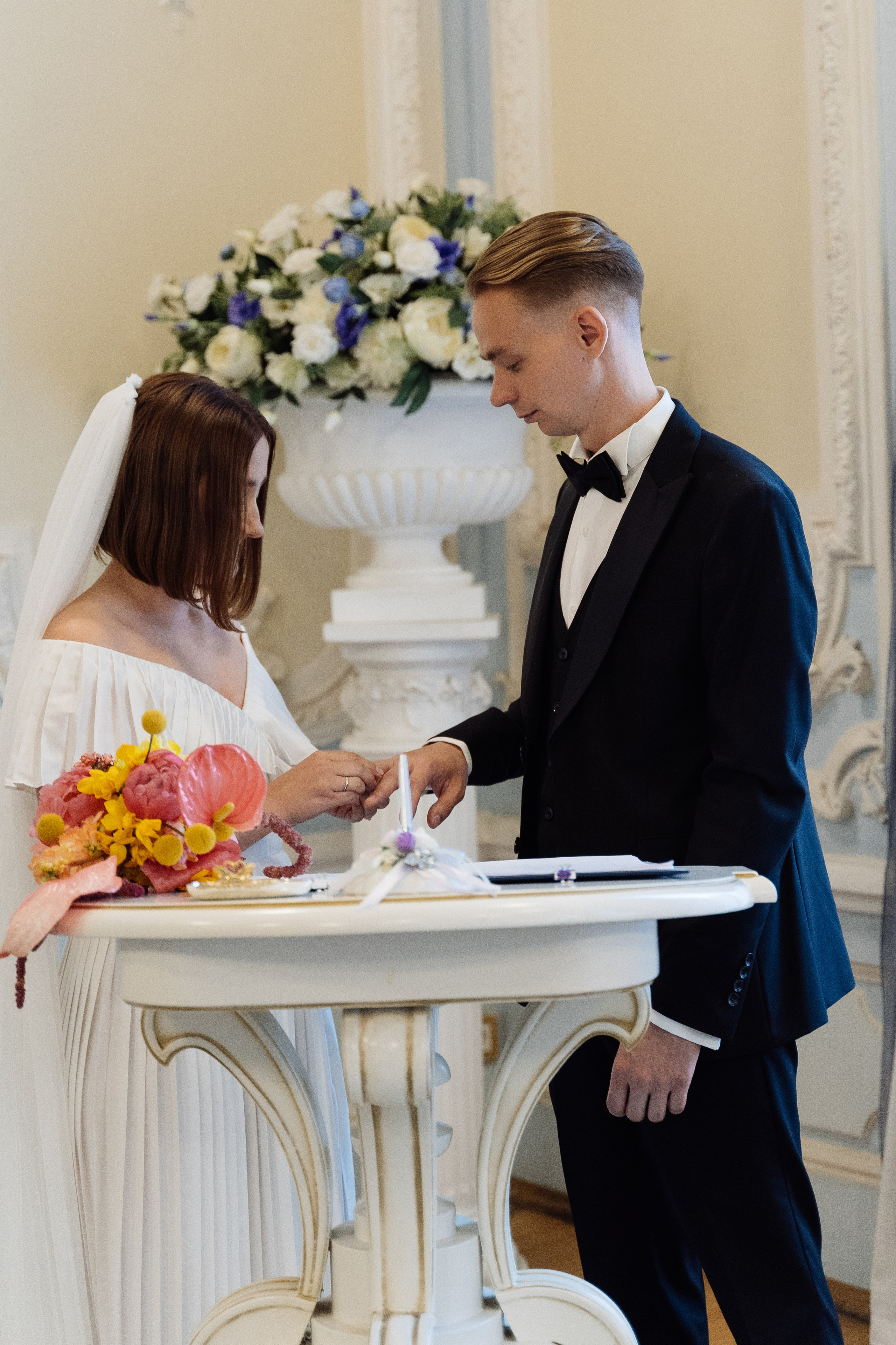 Свадьба на крыше Петербурга. Свадебный фотограф организатор в Санкт-Петербурге Ассоль Опарина