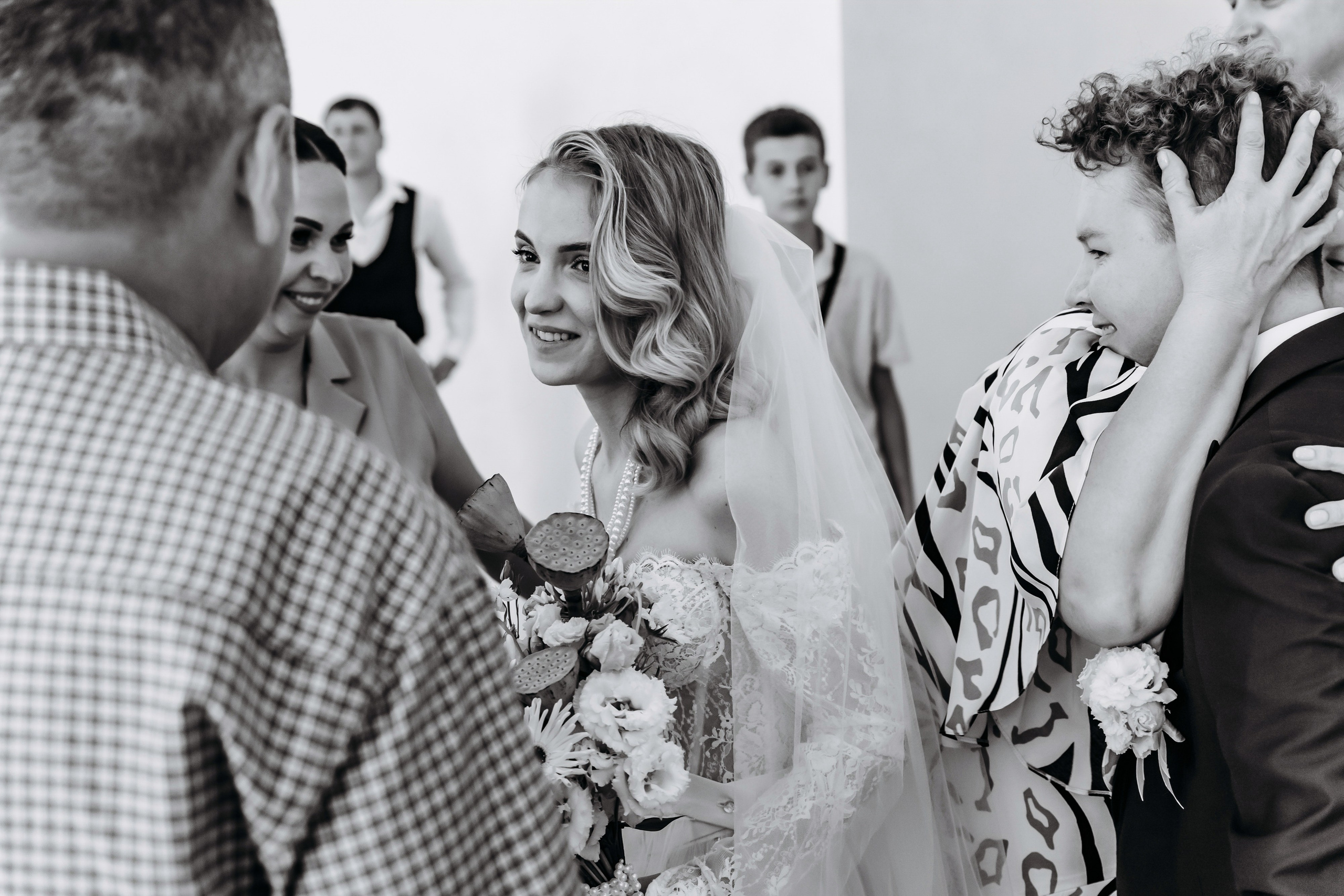 Детали свадебного платья и аксессуаров