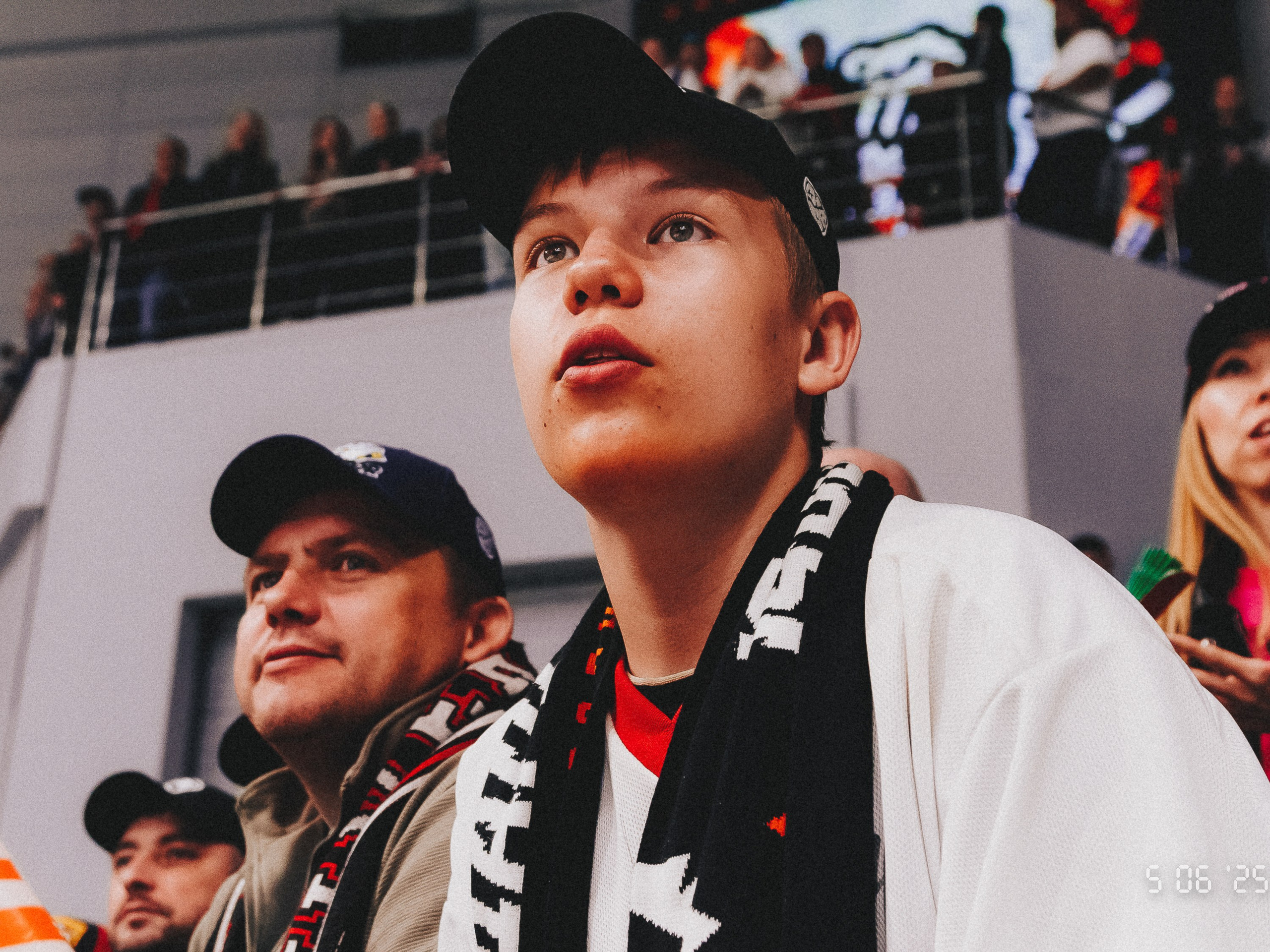 ТРАКТОР Х ДИНАМО (атмосфера). Репортажный фотограф Макс Брагин