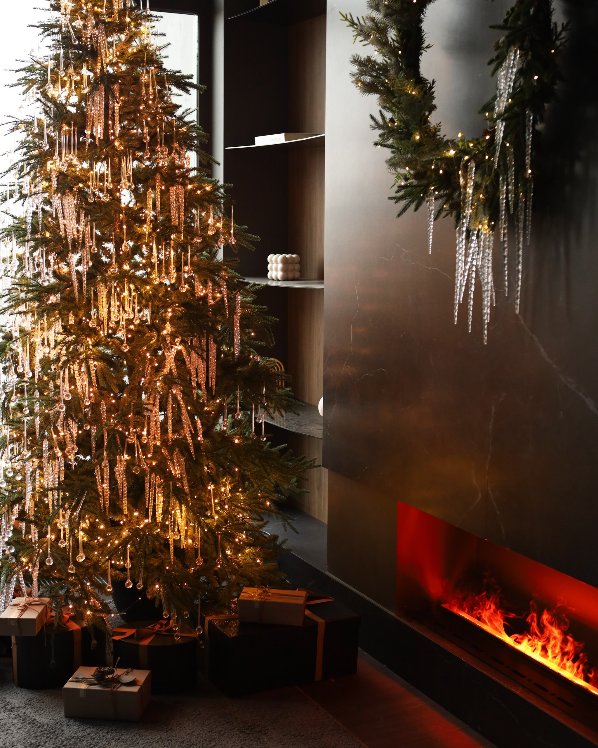 Новогодние декорации 2024-2025. Фотограф Виктория Юленкова