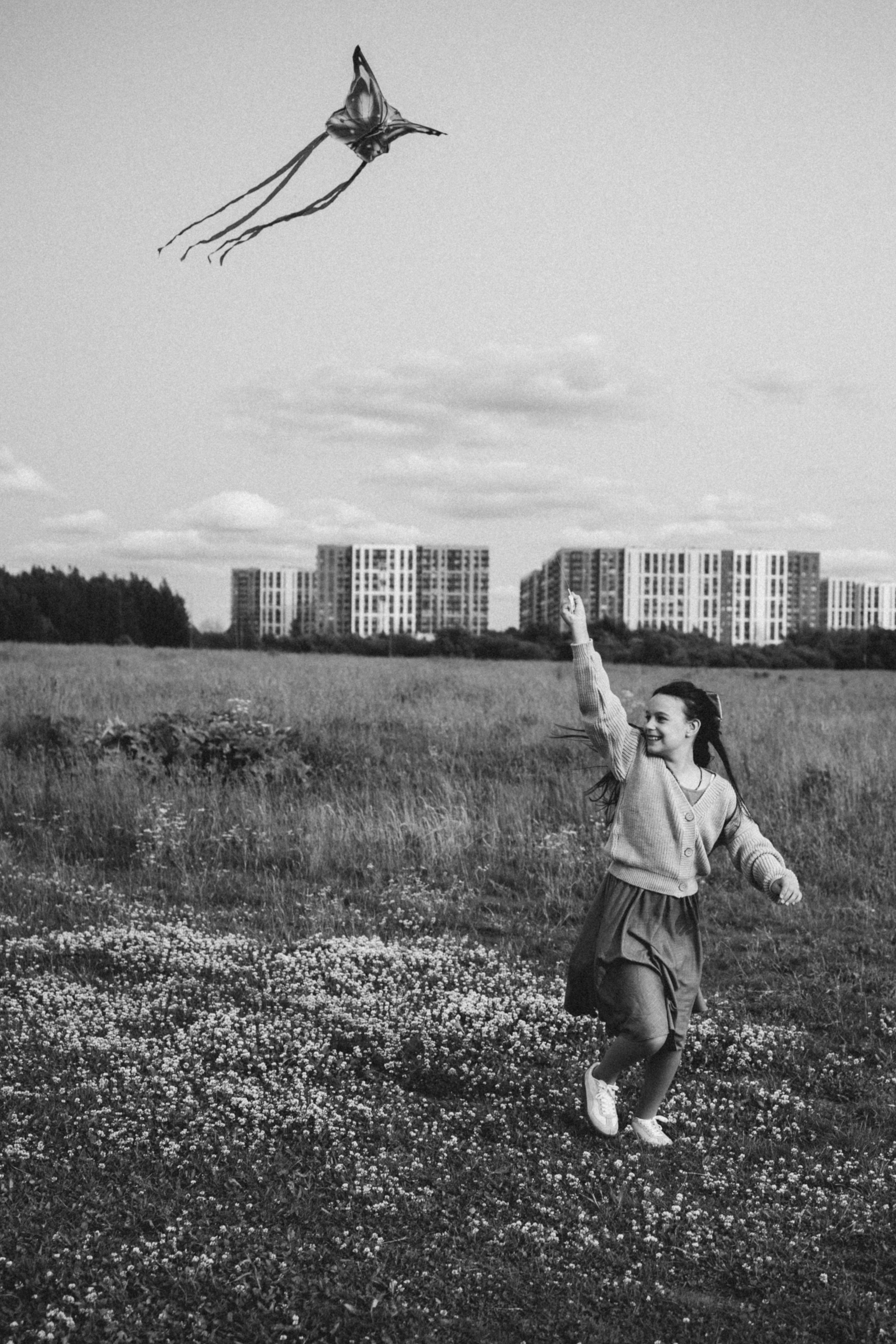 Анна, Марчелло, Настенька и Влада в поле. Фотограф Москва Светлана Кирюшина