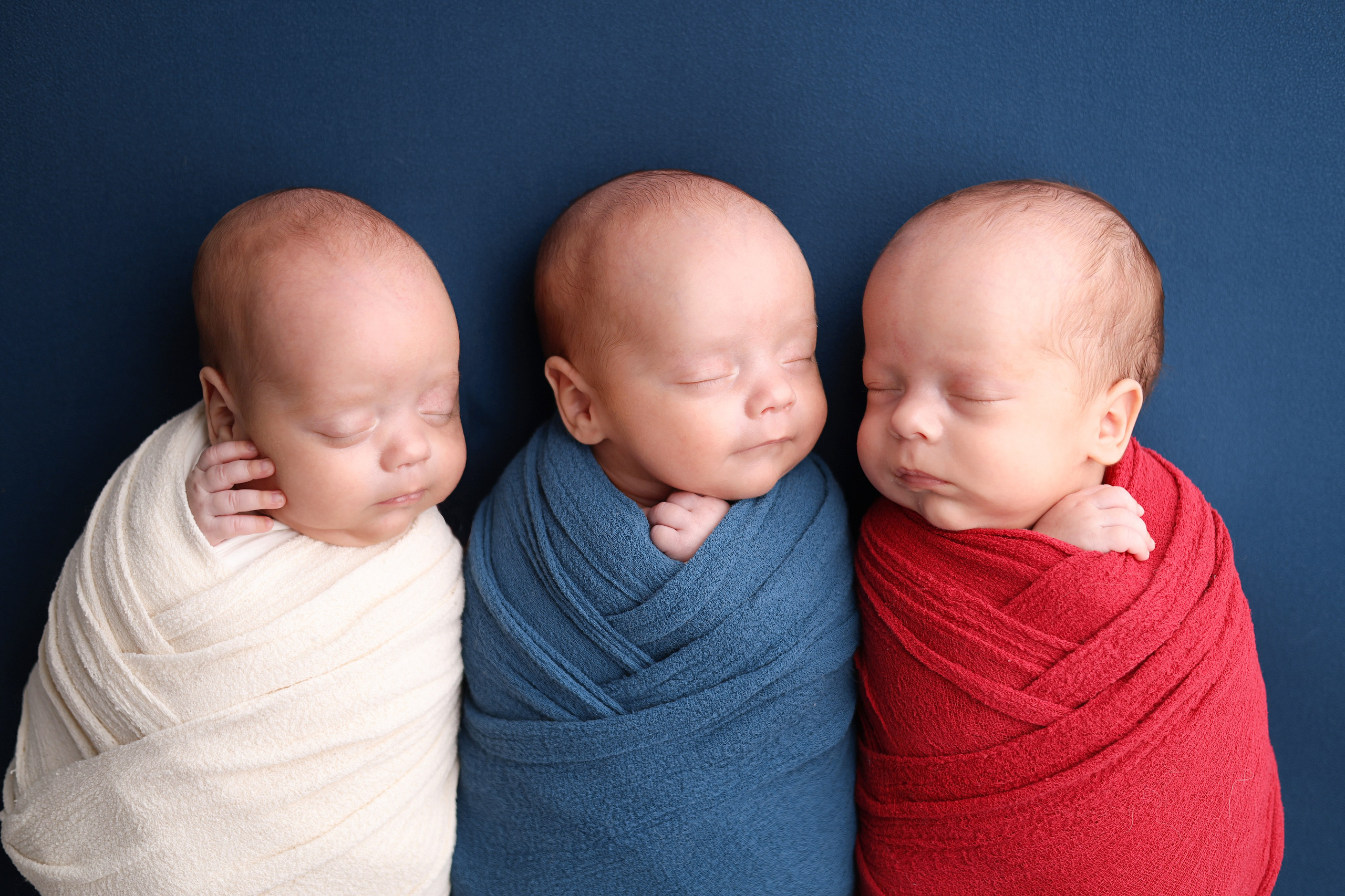 Съемка тройняшек Матвея, Тимофея и Лёвы. Фотограф новорожденных Москва. Ньюборн фотограф Москва