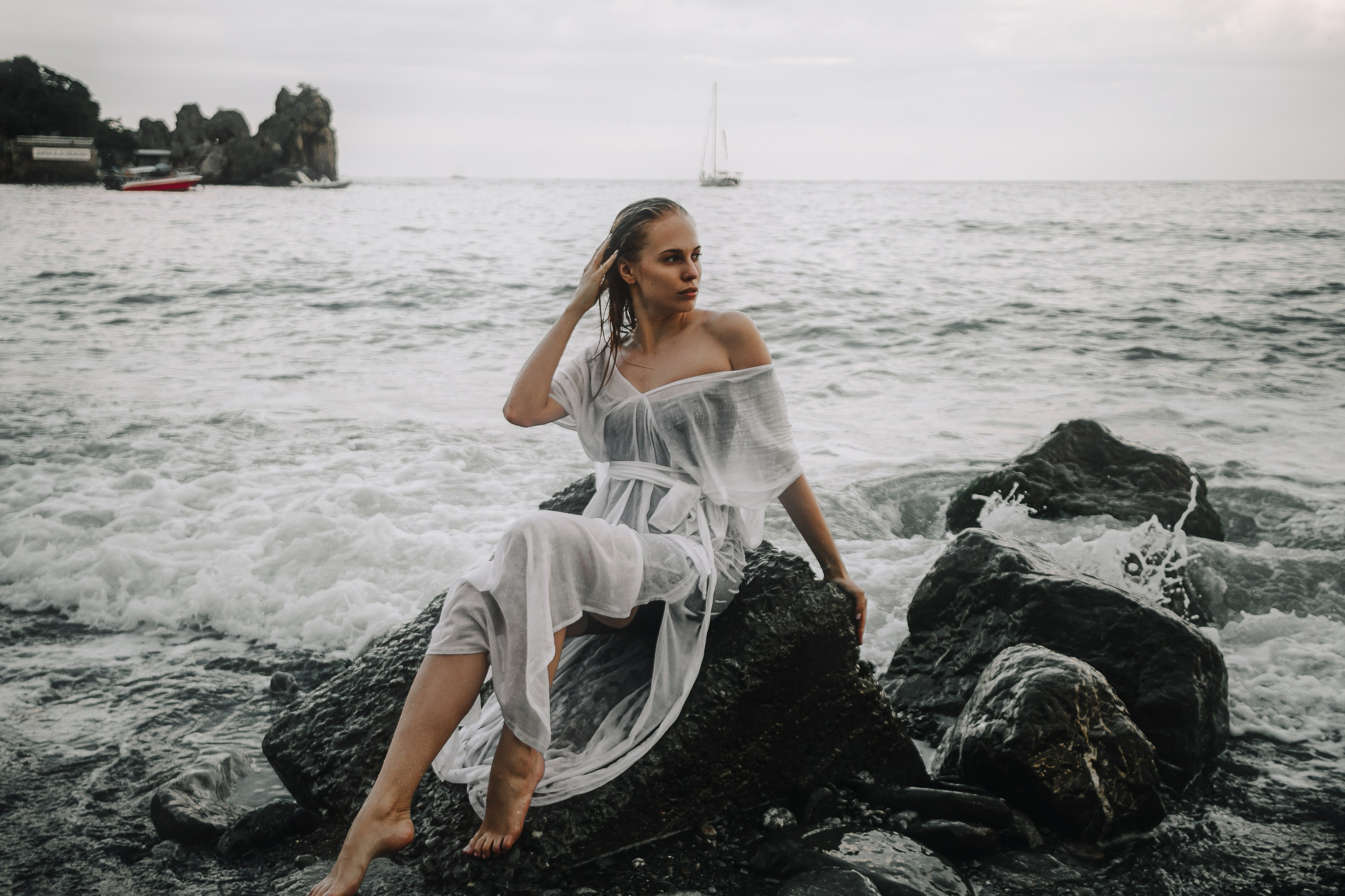 Дарья на улицах Гурзуфа и в объятиях Черного моря. Фотограф в Крыму | Виктория Нотевская