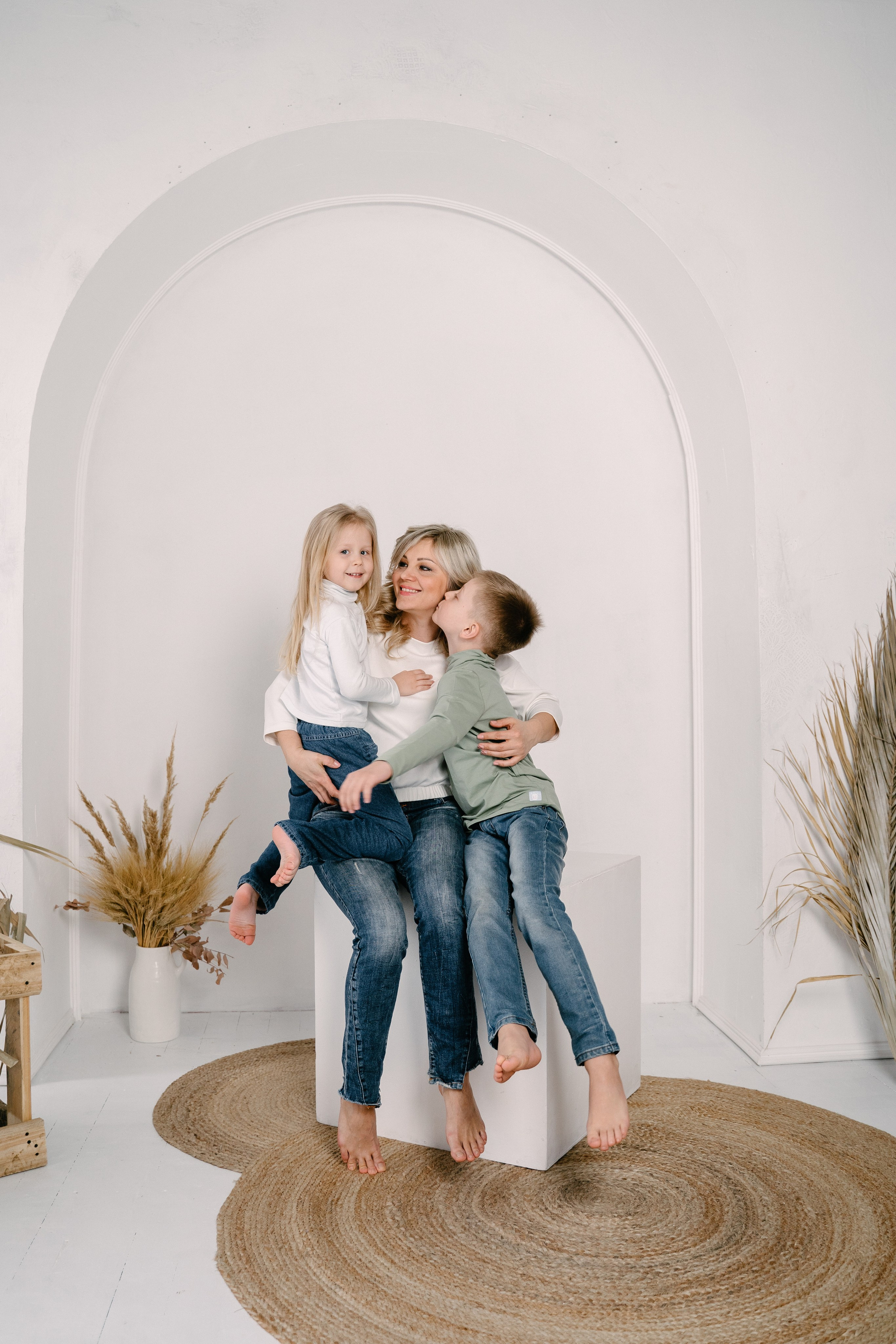 Оксана и дети. Свадебный фотограф Юлия Копылова