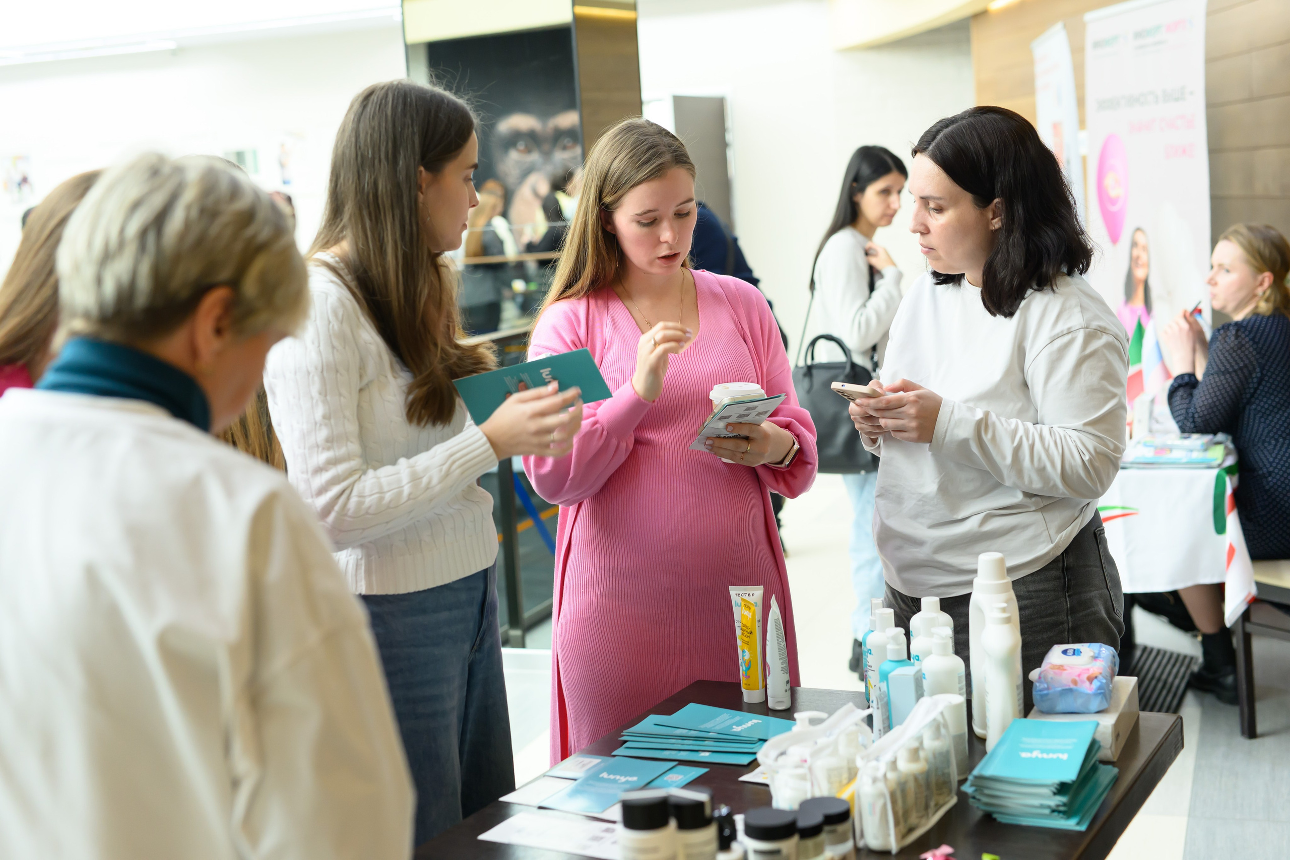 Фотоотчет праздника материнства февраль 2026 г. Профессиональный фотограф Елена Красилина г.Ярославль, г. Рыбинск