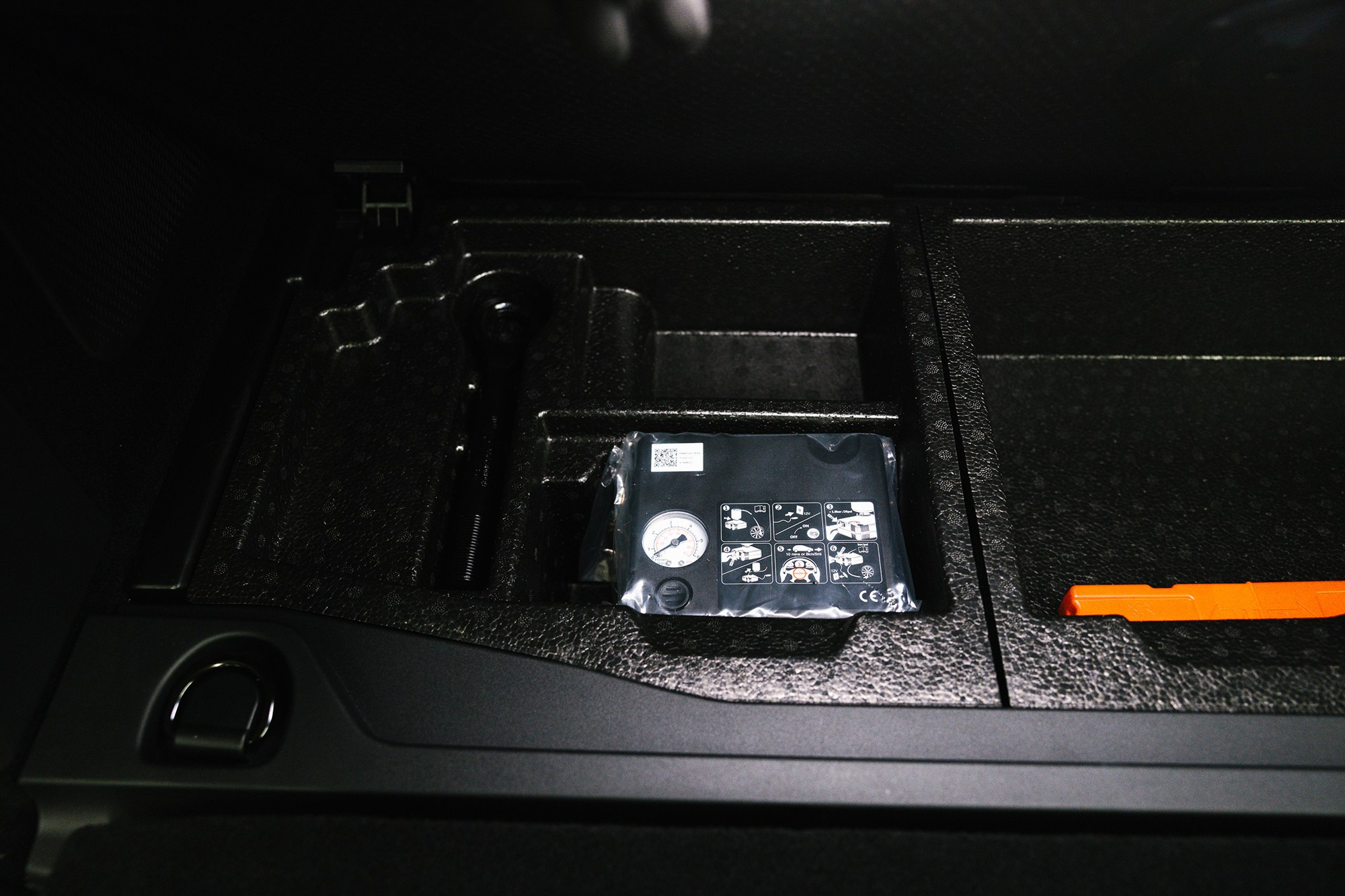 Lynk & Co 900 Ultra 2,0hyb 4WD AT (734 л. с.). Автосалон «Х-Авто»