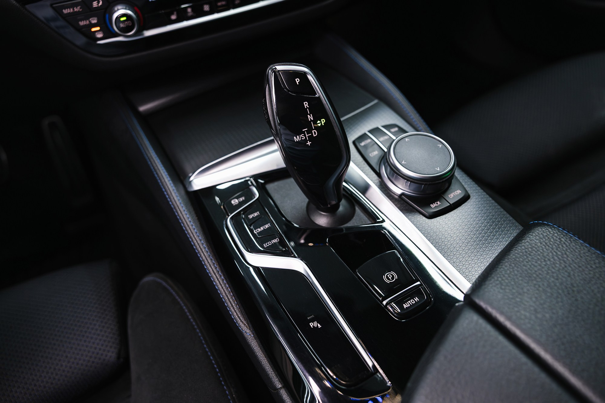 BMW 5 серия 2.0 AT, 2021, 136 265 км BMW 5 серия 2.0 AT, 2021, 136 265 км 3 800 000 ₽ X-TRADE. Автосалон «Х-Авто»