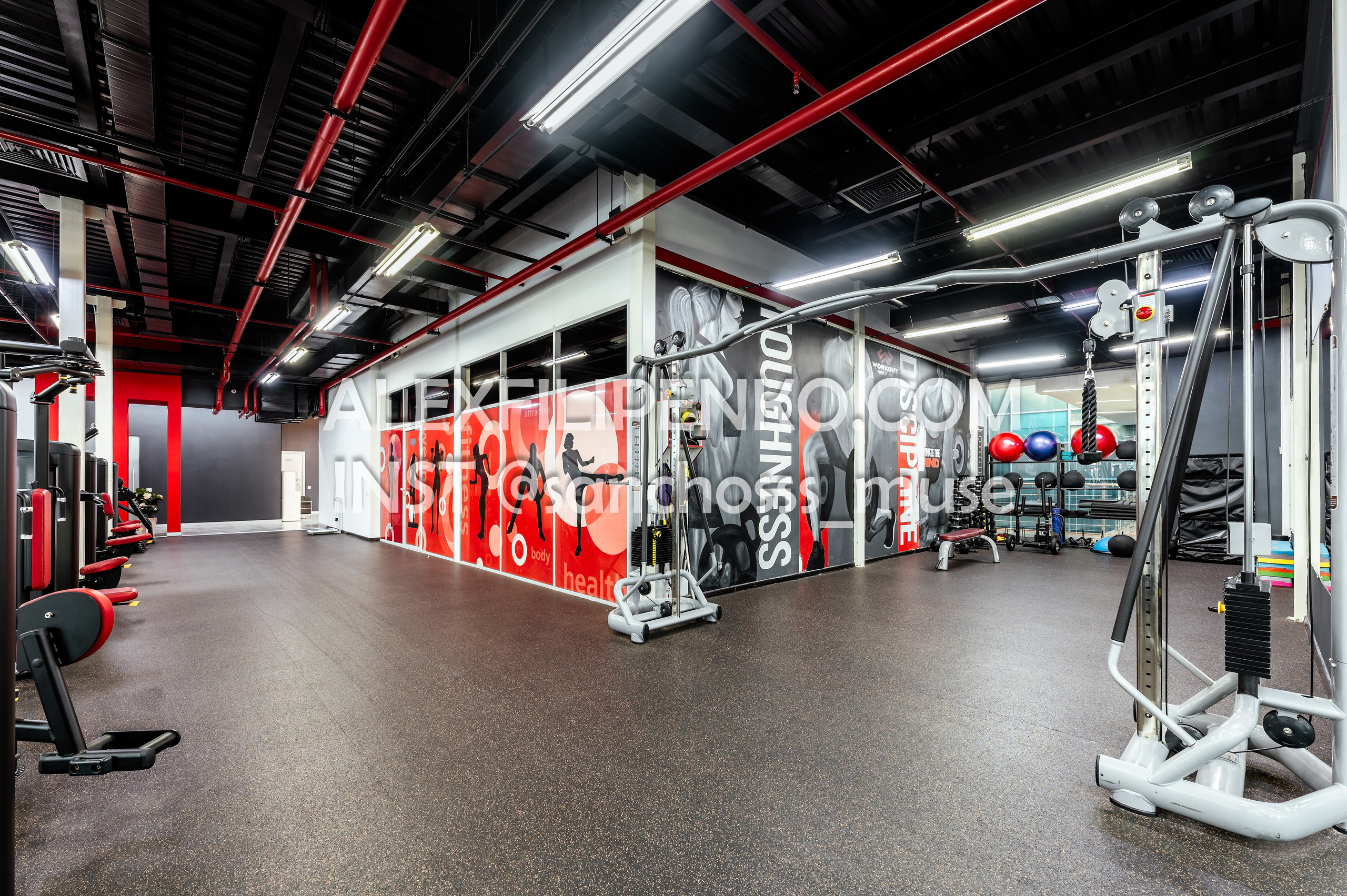 WORKOUT Достык 18. Фотограф интерьера недвижимости и архитектуры в Астане