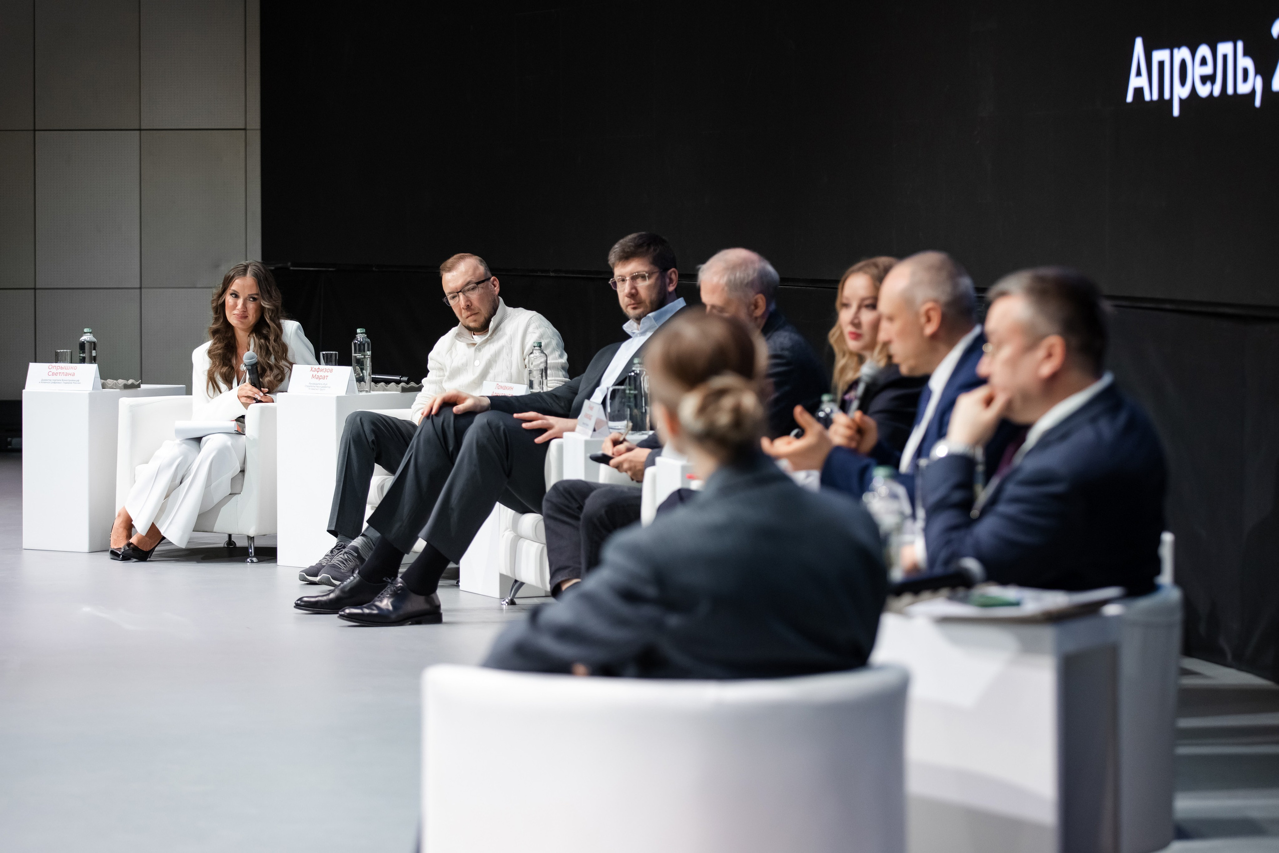 Новые технологии и философия комфортного жилья. Свадебный репортажный фотограф в Москве