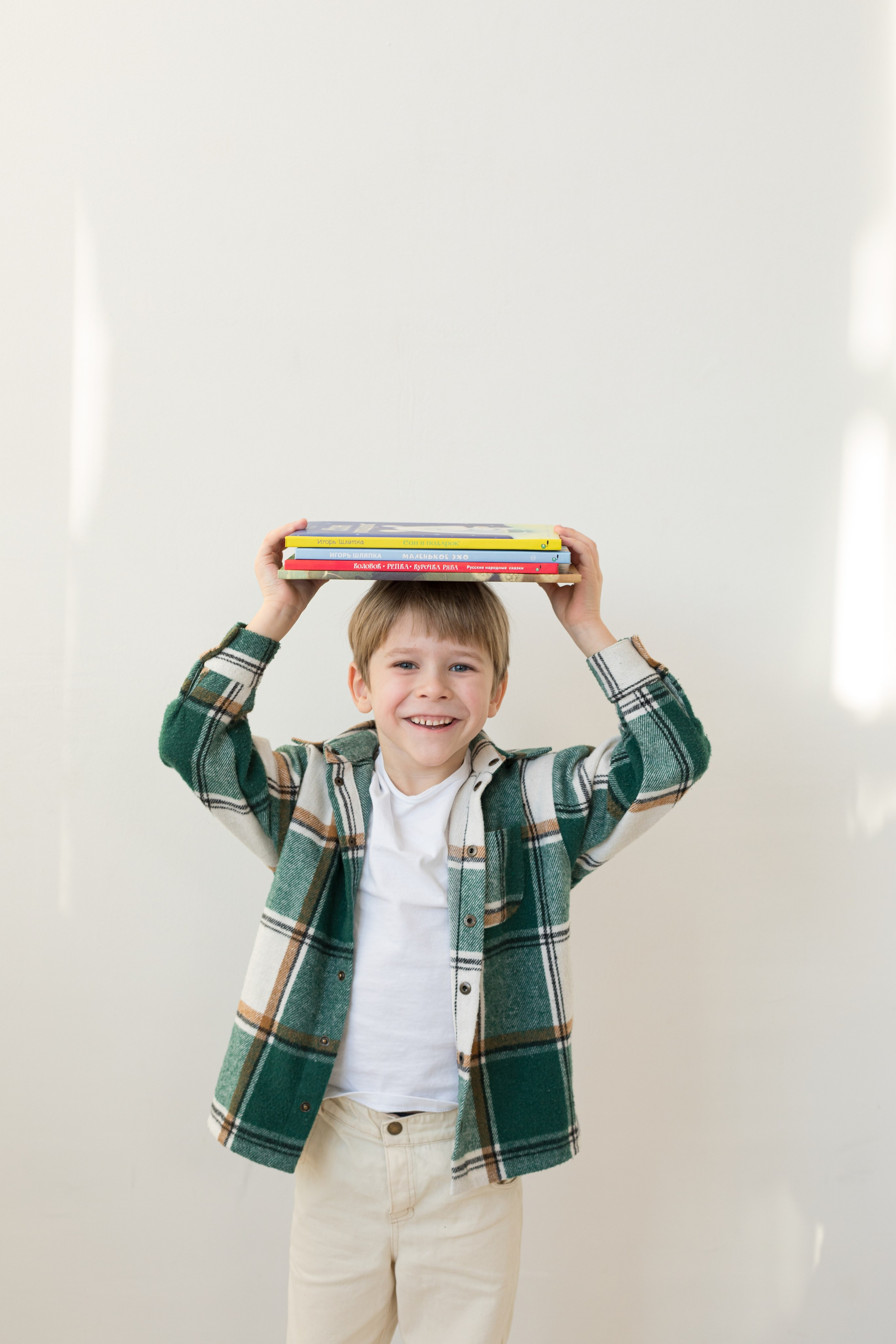 Фотосессия с детскими книгами. Детский и контент фотограф Надя Волкова Санкт-Петербург