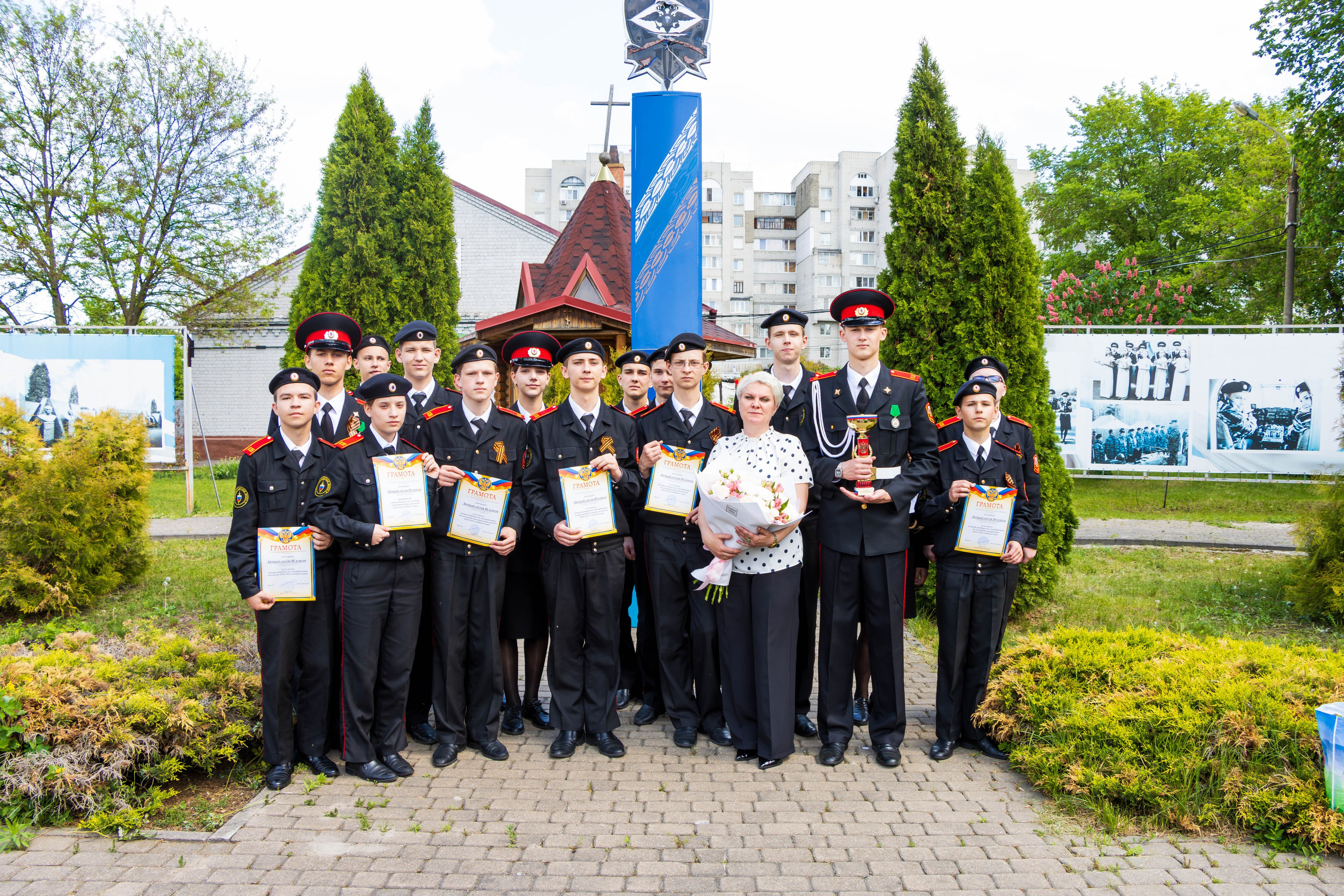 Последний звонок 2025 взвод 8"б». Фотограф Татьяна Матрос