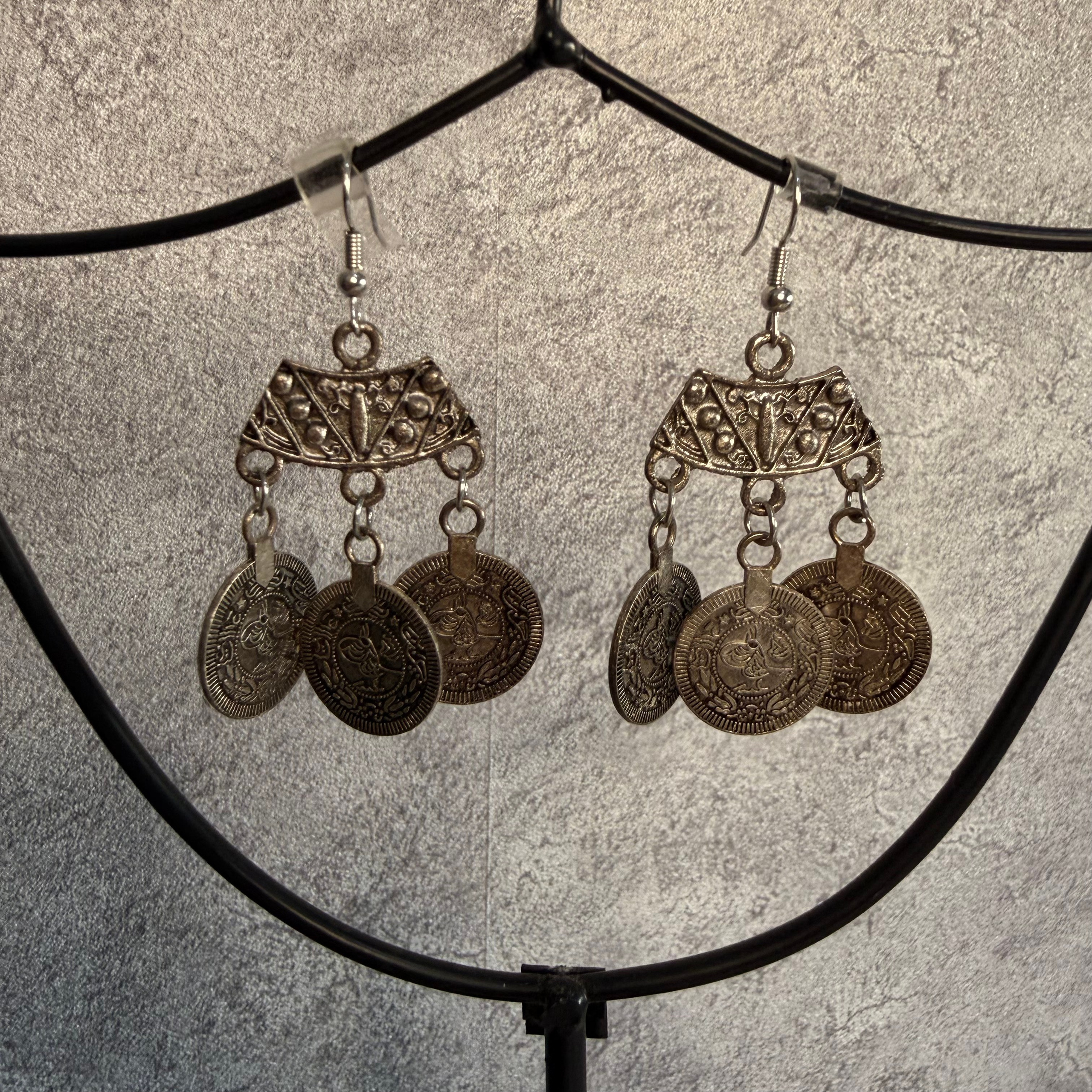 Украшения в аренду. Аренда костюмов, платьев и реквизита для фотосессий на Камчатке