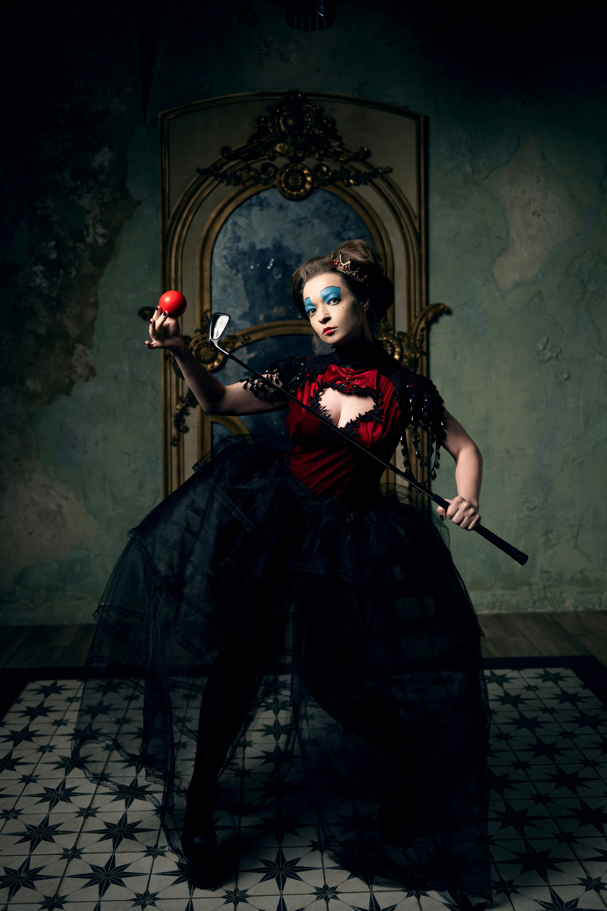 Красная королева (fine art & fashion). Портретный фотограф в Москве Артем Венглинский