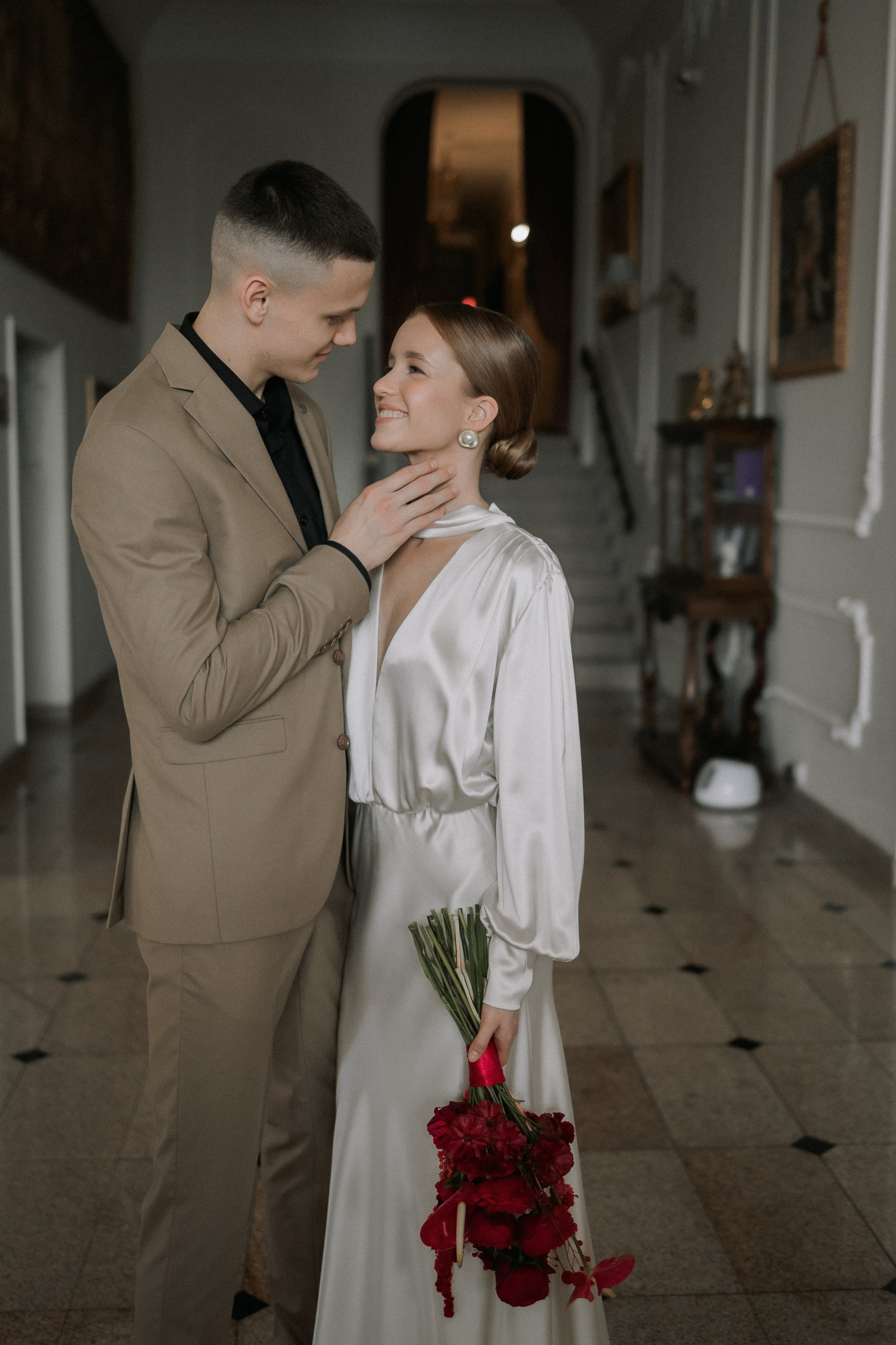 Свадебная прогулка Адель и Артём. Свадебная фотография. Арина Рубах