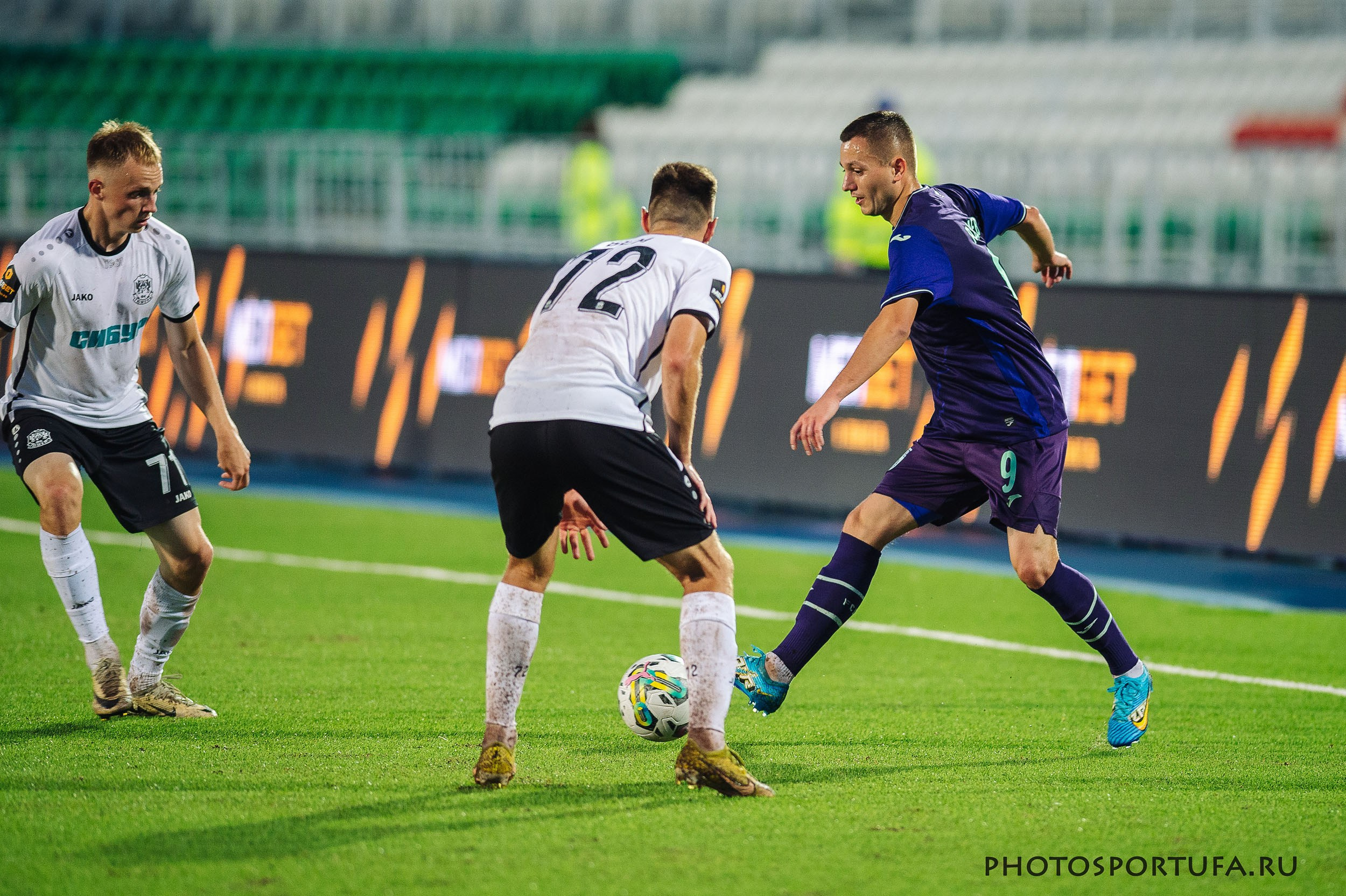 Россия — МЕЛБЕТ — Первая Лига. 4 -й тур «ФК УФА» — ФК «Тюмень». Спортивный фотограф в Уфе Евгений Буров
