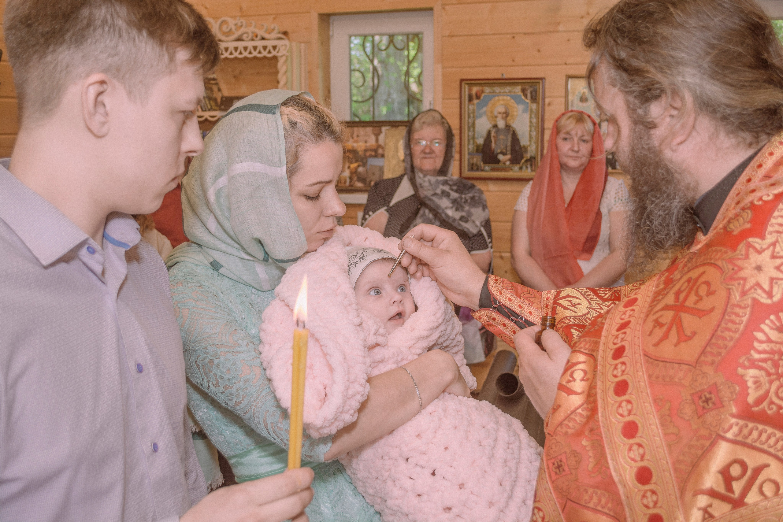 Таинство крещения. Фотограф Евгений Егоров
