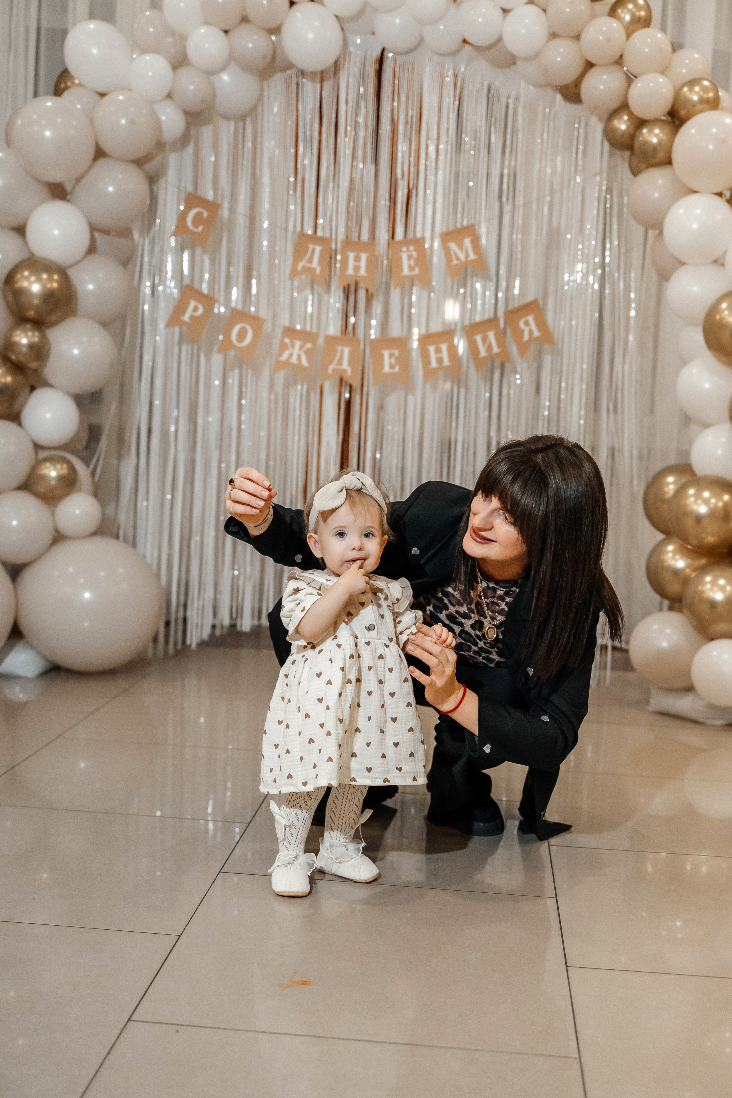 Александра и Виктория 1 годик. Семейный фотограф в Белгороде Амелина Алина