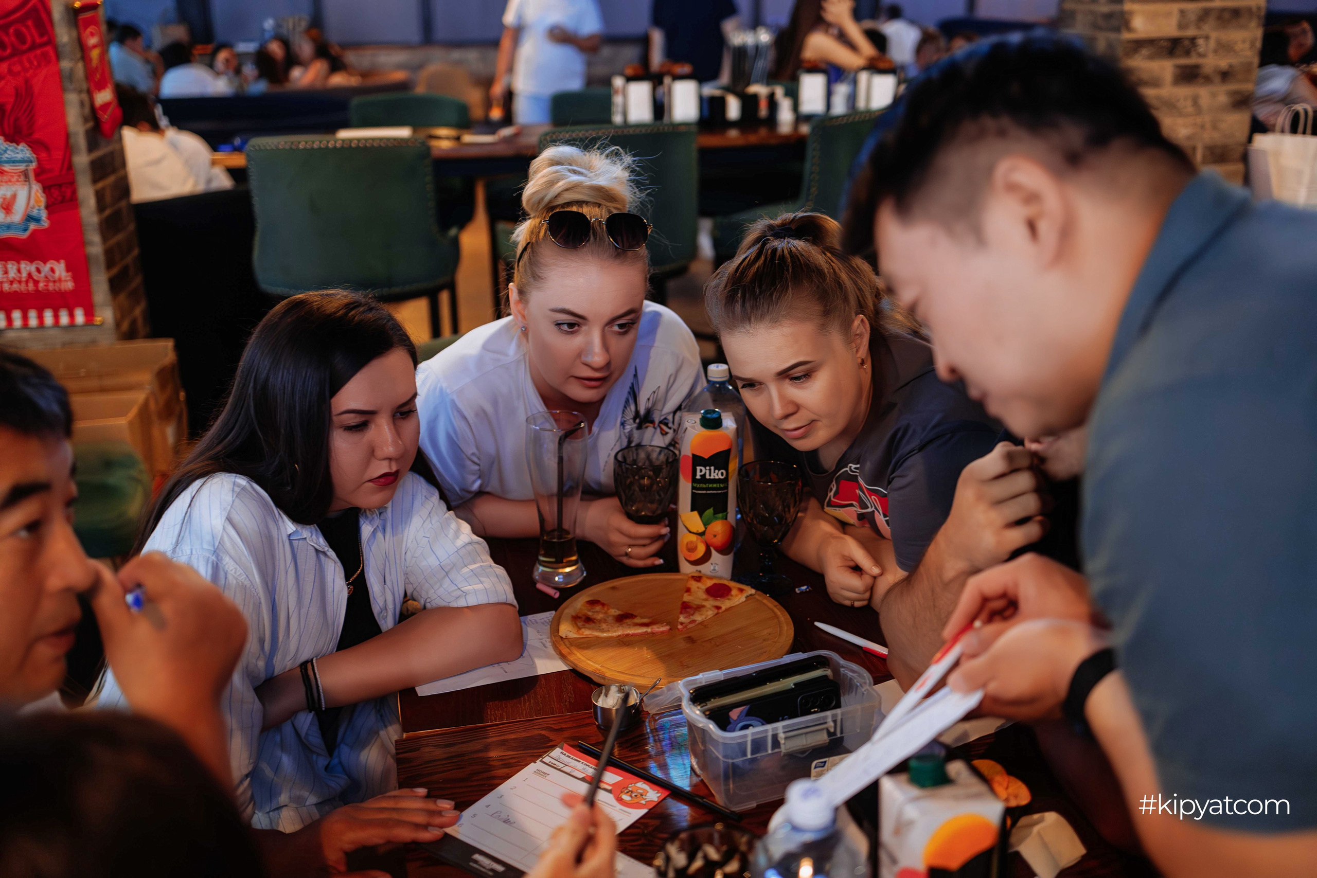 Эйнштейн Party