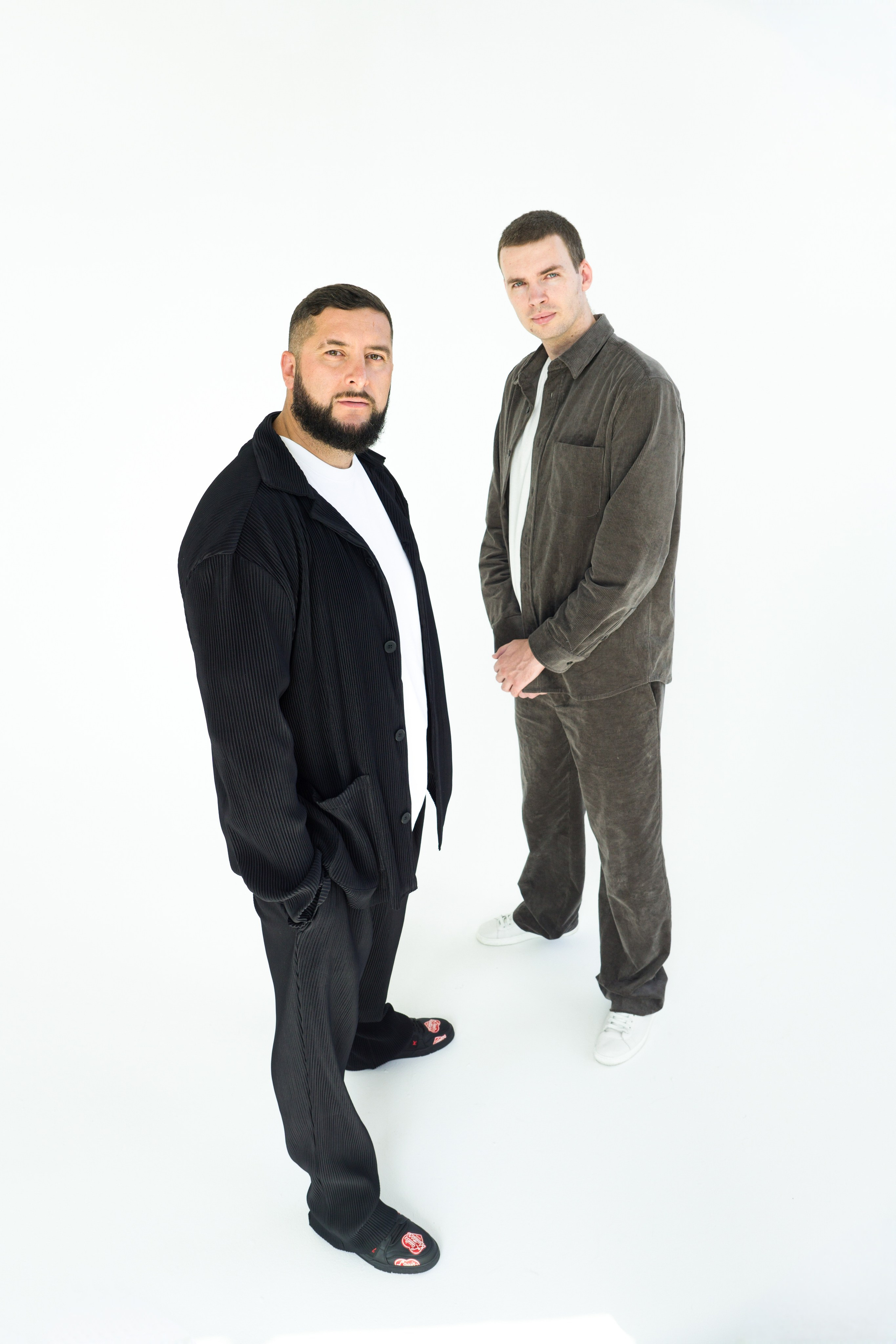 М и В. Фотограф