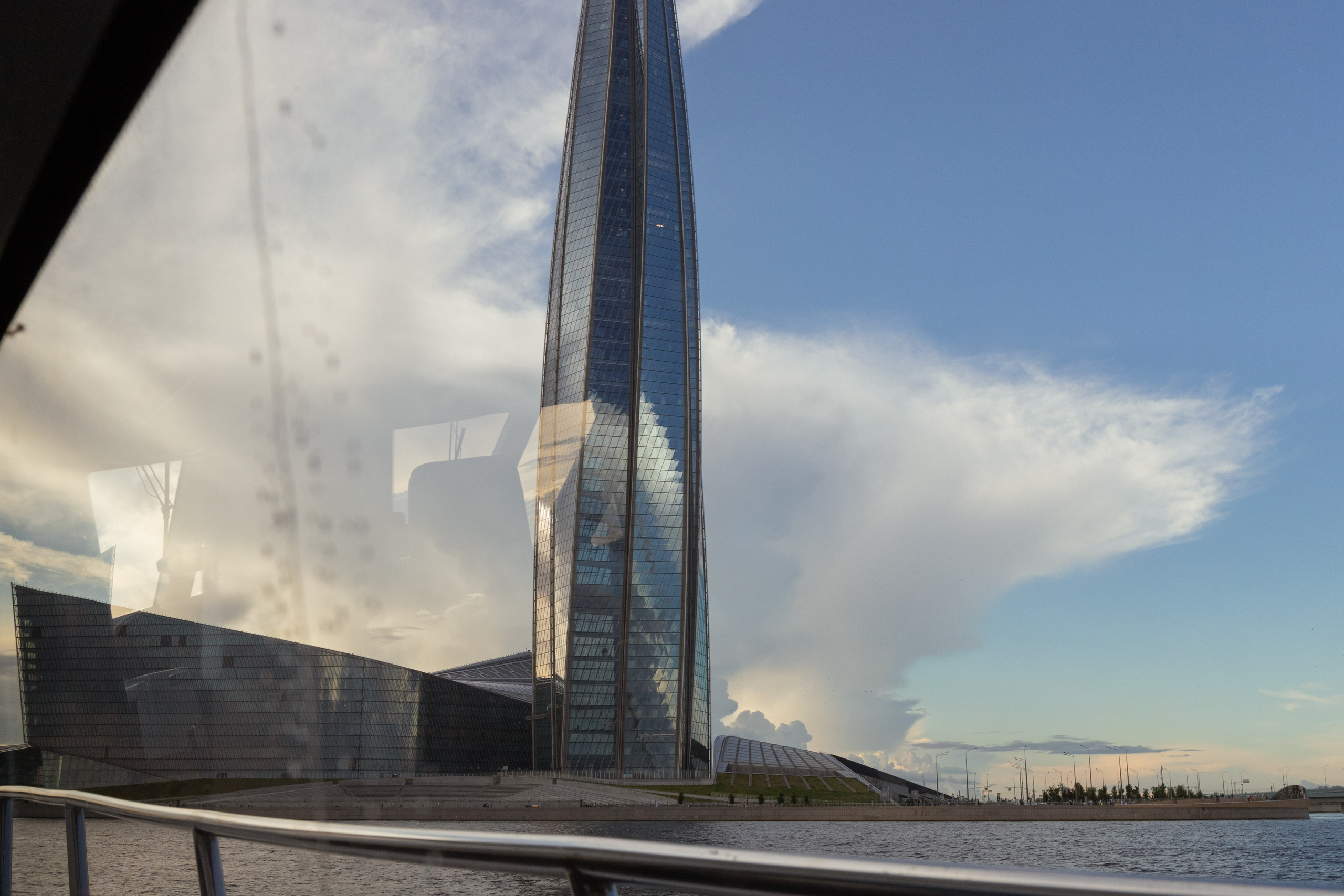 Девичник на яхте. Утонченный фотограф в Санкт-Петербурге Ксения Пелевина