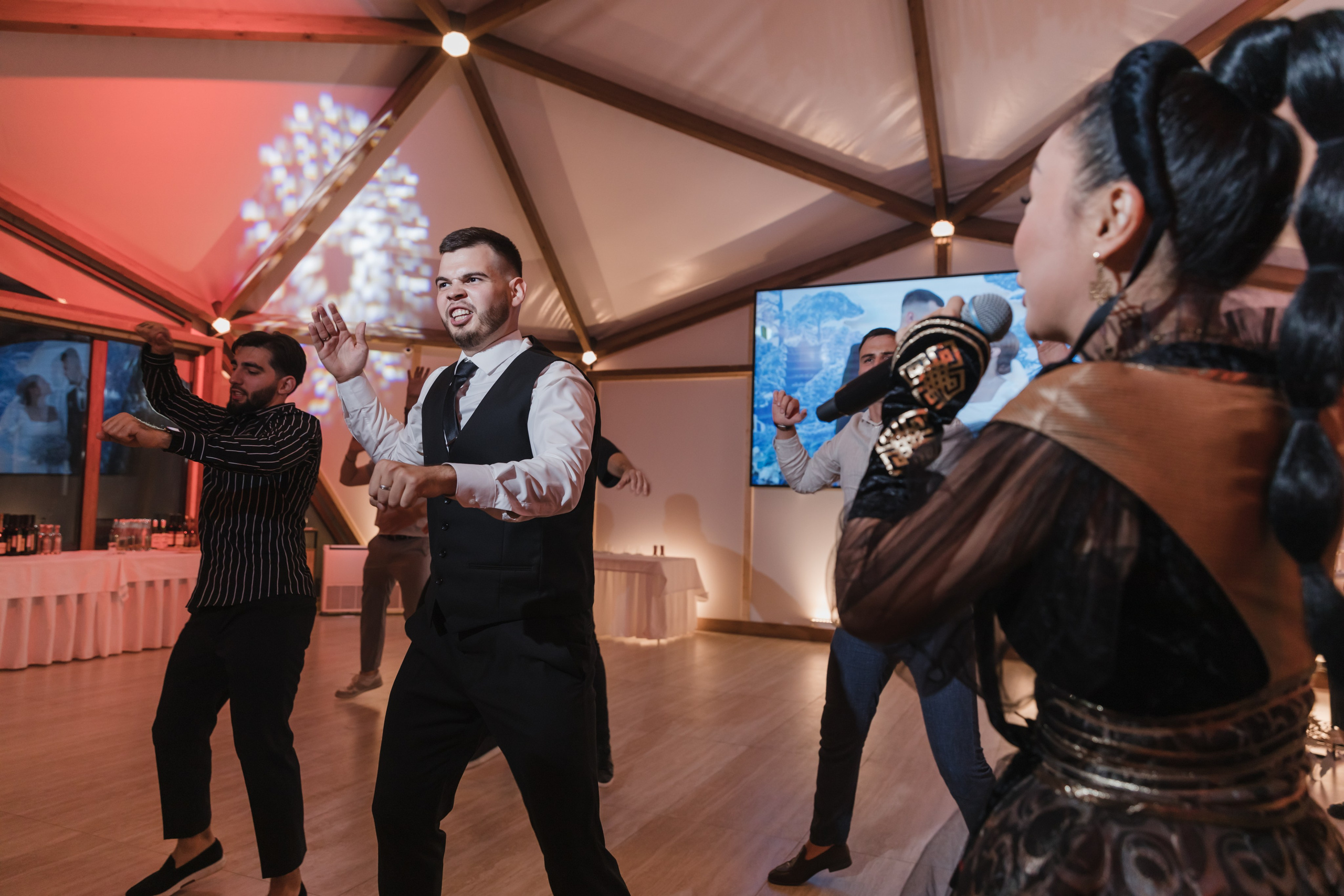 Свадьба с шикарным декором. Свадебный фотограф Элина Чу, Элиста Калмыкия