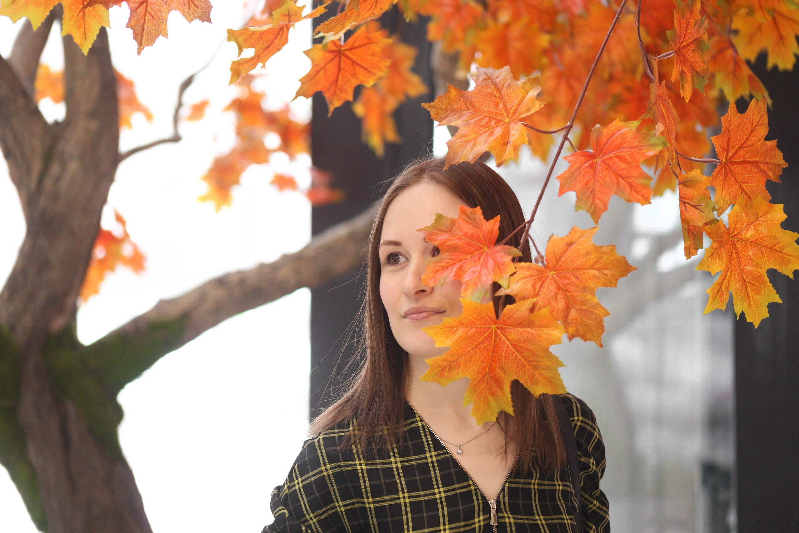 Маша в торговом центре. Фотограф Пермь. Фотосессия в фотостудии Перми и на свежем воздухе