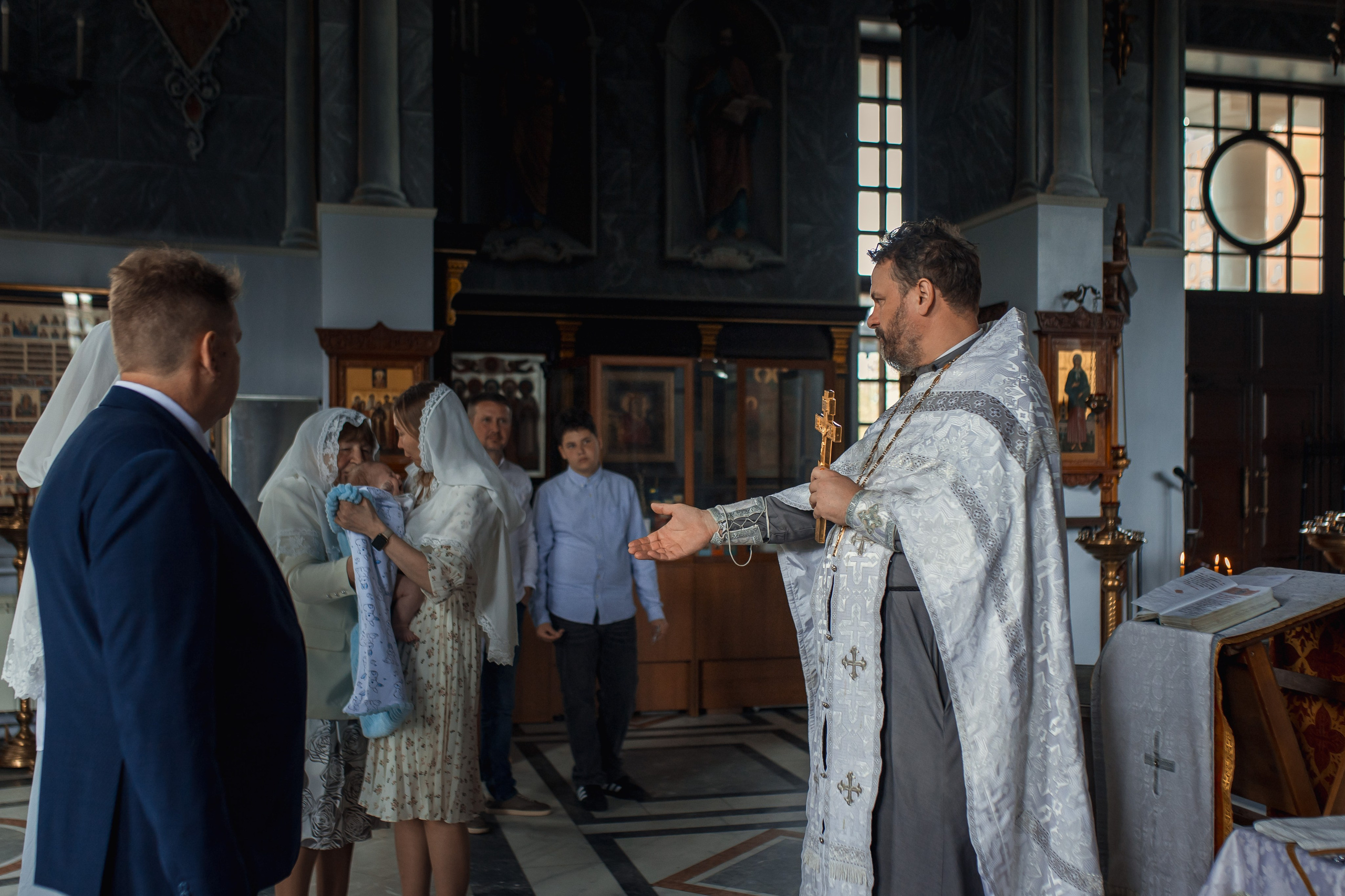 Крещение в Храме святого Иннокентия. Профессиональный фотограф в Москве и Мо Мария Шантарёва