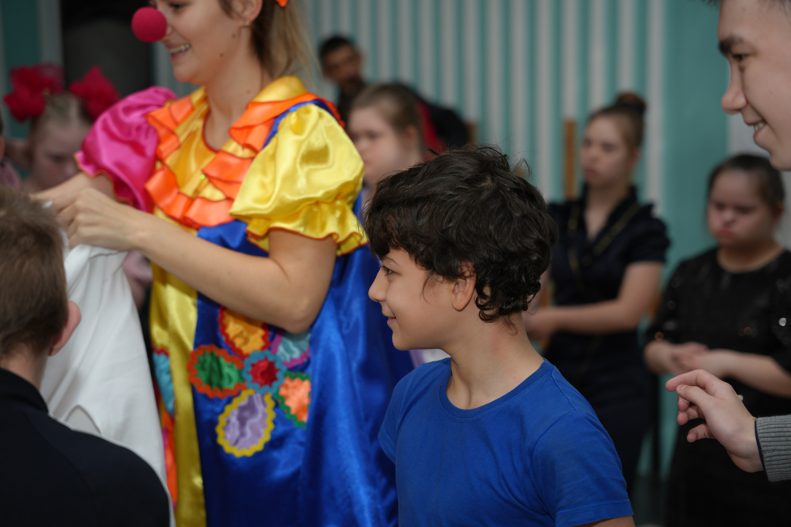 Социально —благотворительная акция «Ты в этом мире не один», посвященная Международному дню инвалидов. ВЫПУСКНЫЕ АЛЬБОМЫ, Школьный фотограф, семейный и свадебный в Саратове и области Ольга Плаксина