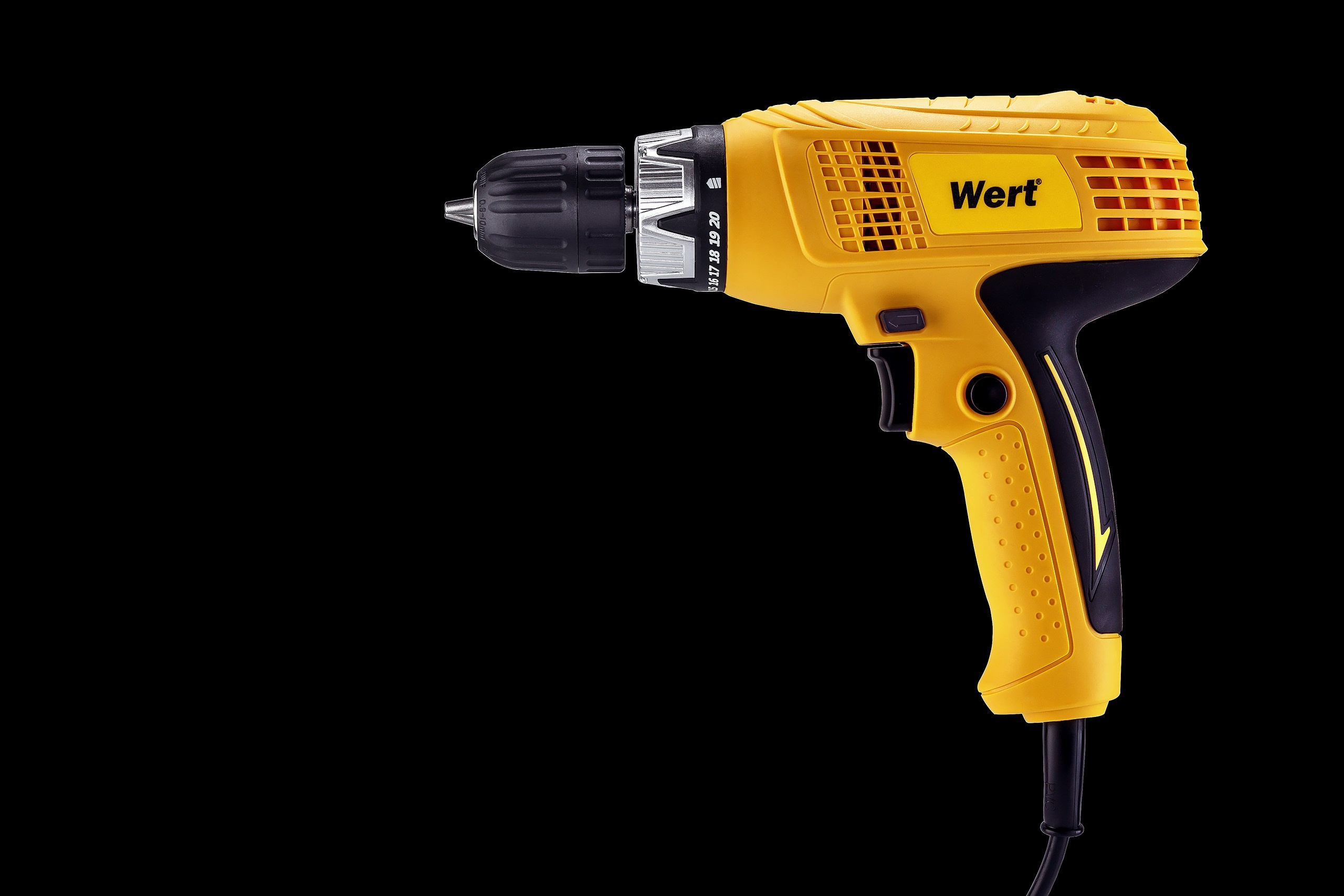 Каталожное фото шуруповёрт чёрный фон