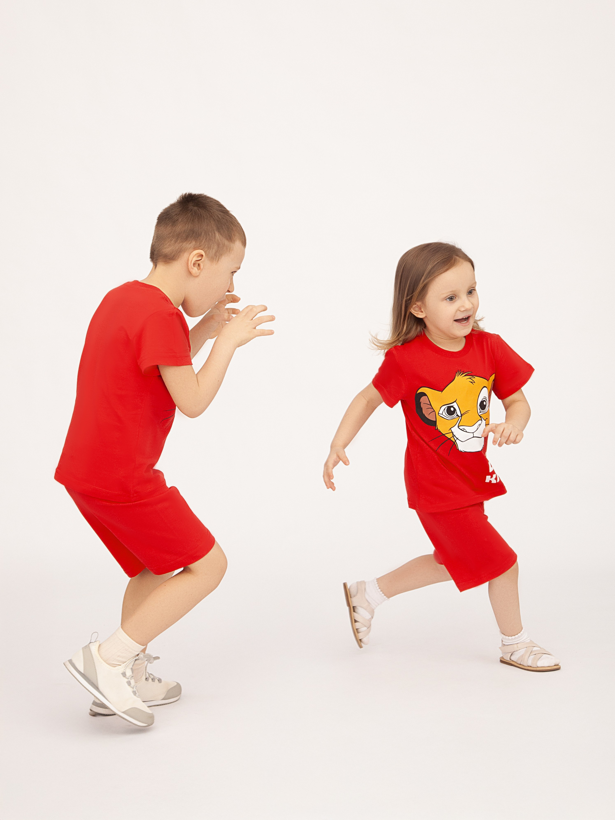 ДЕТСКАЯ ОДЕЖДА. Предметная фотосъемка в Санкт-Петербурге