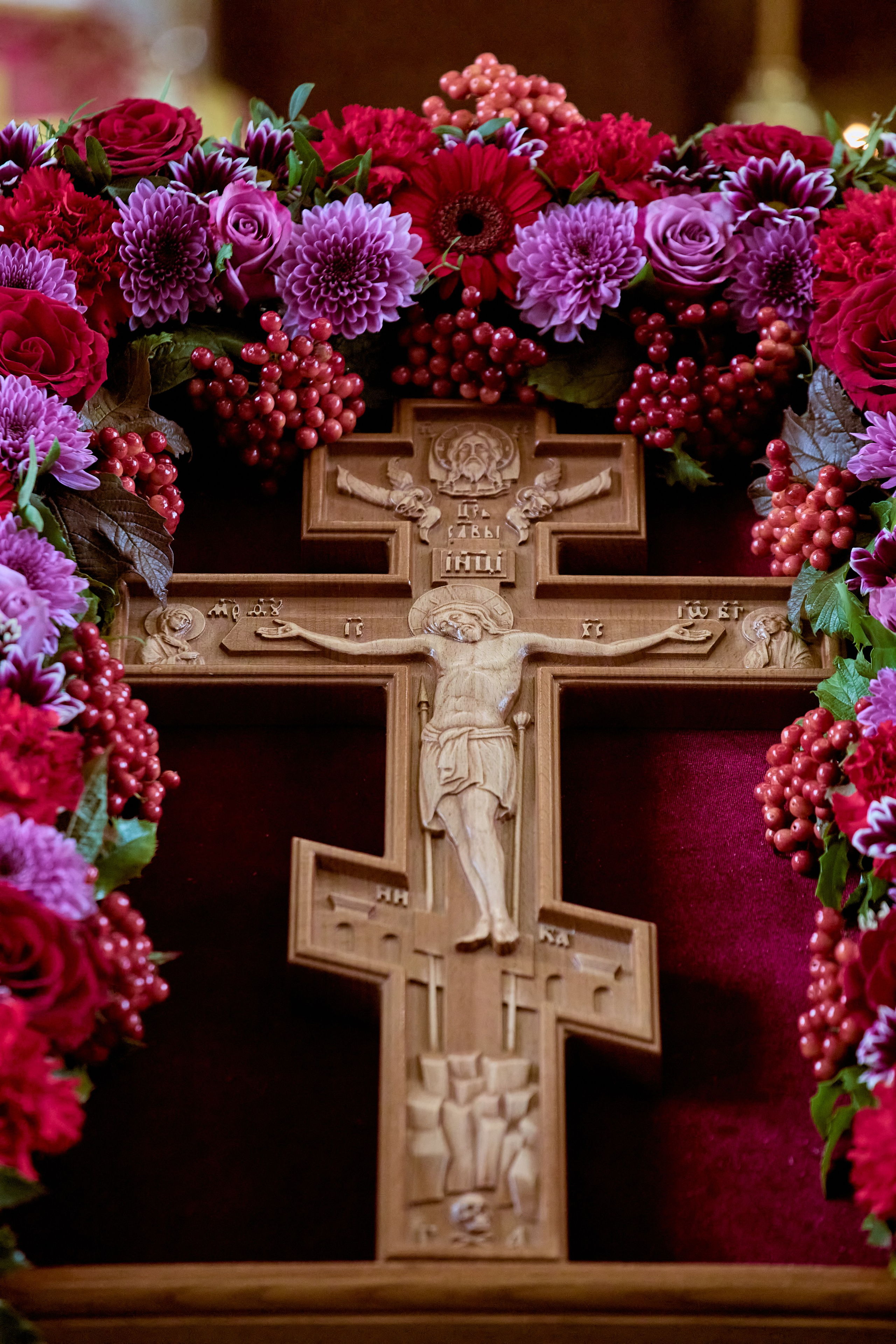 Фотографии с праздника Изнесение Честны́х Древ Животворящего Креста Господня